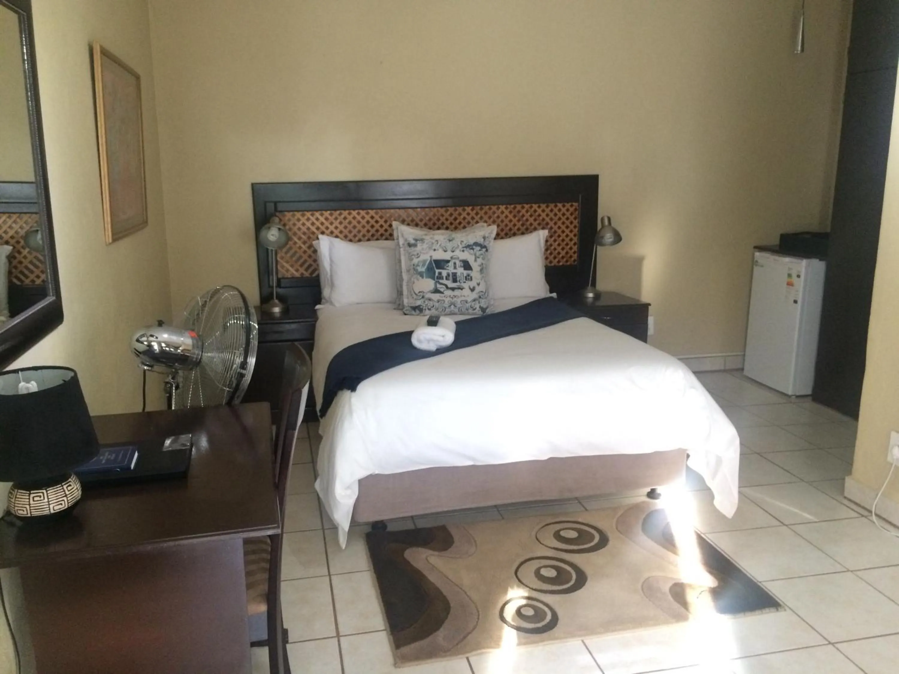 Bedroom, Bed in Mcbest Guest House