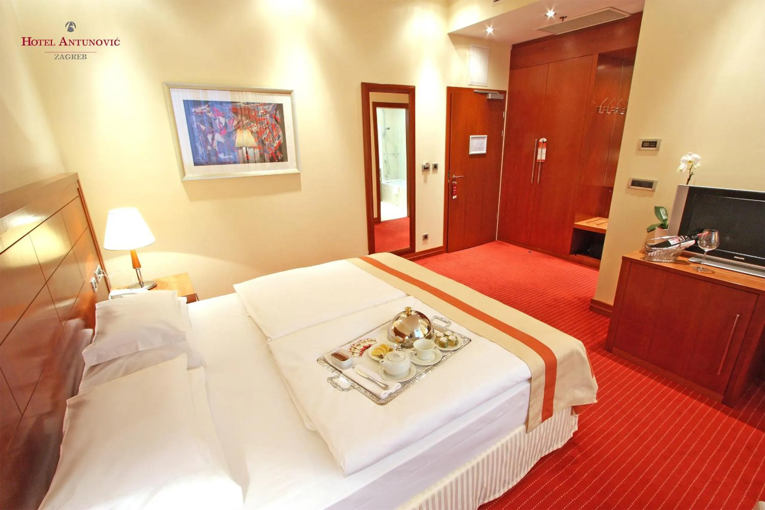 Photo of the whole room, Bed in Hotel Antunovic Zagreb