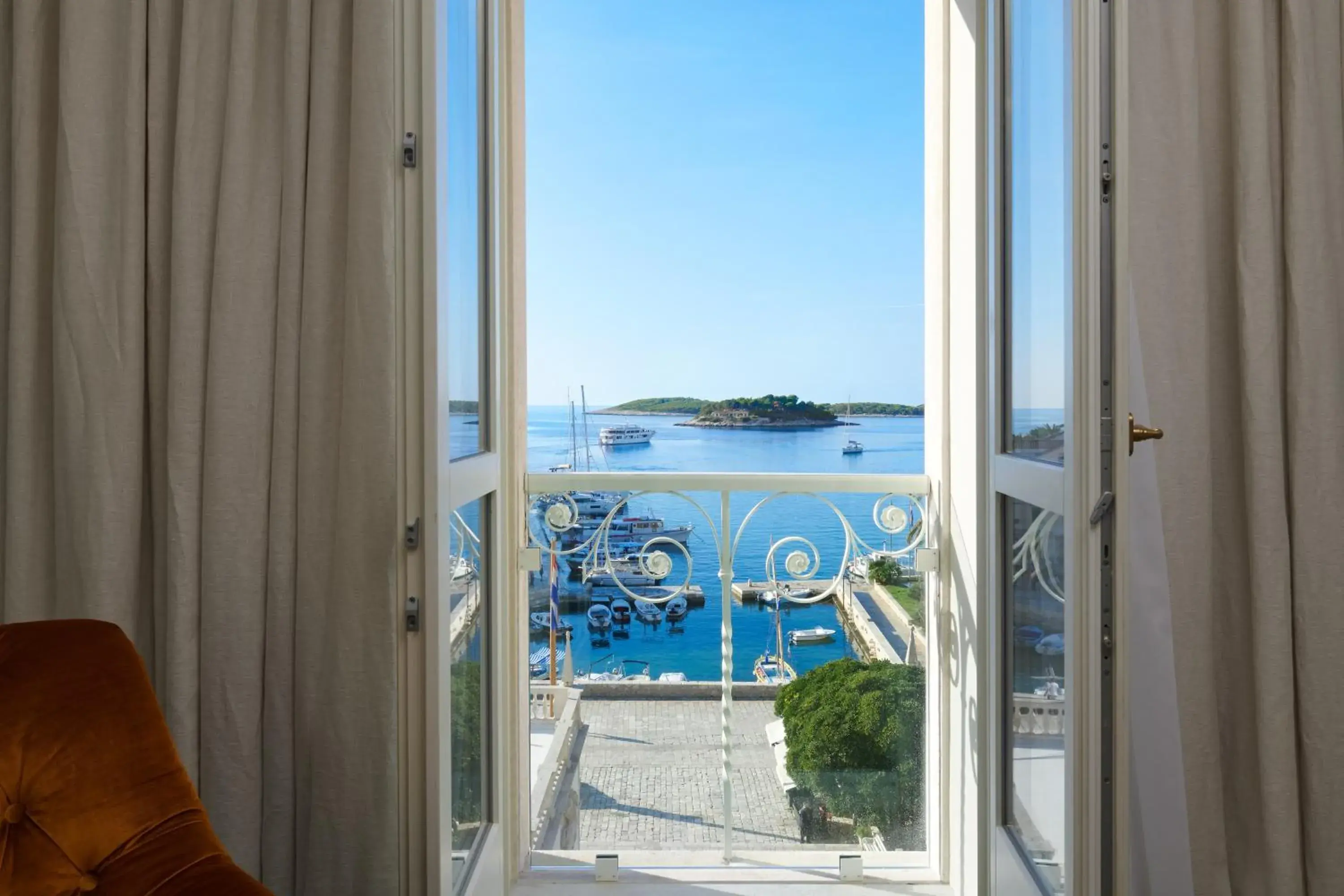 Sea view in Palace Elisabeth Hvar Hotel - The Leading Hotels of the World Sea view in Palace Elisabeth Hvar Hotel - The Leading Hotels of the World