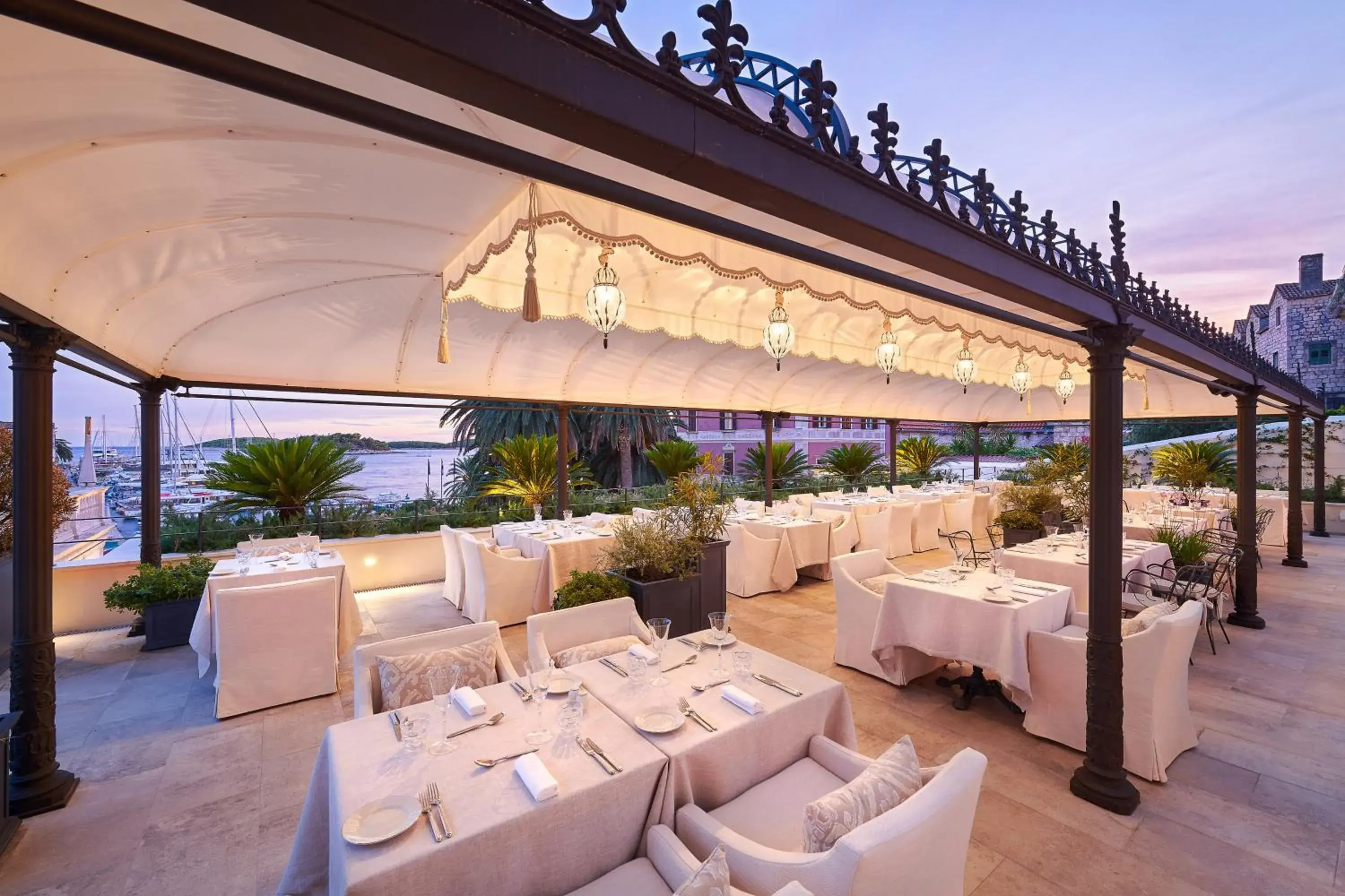 Restaurant/places to eat in Palace Elisabeth Hvar Hotel - The Leading Hotels of the World Restaurant/places to eat in Palace Elisabeth Hvar Hotel - The Leading Hotels of the World