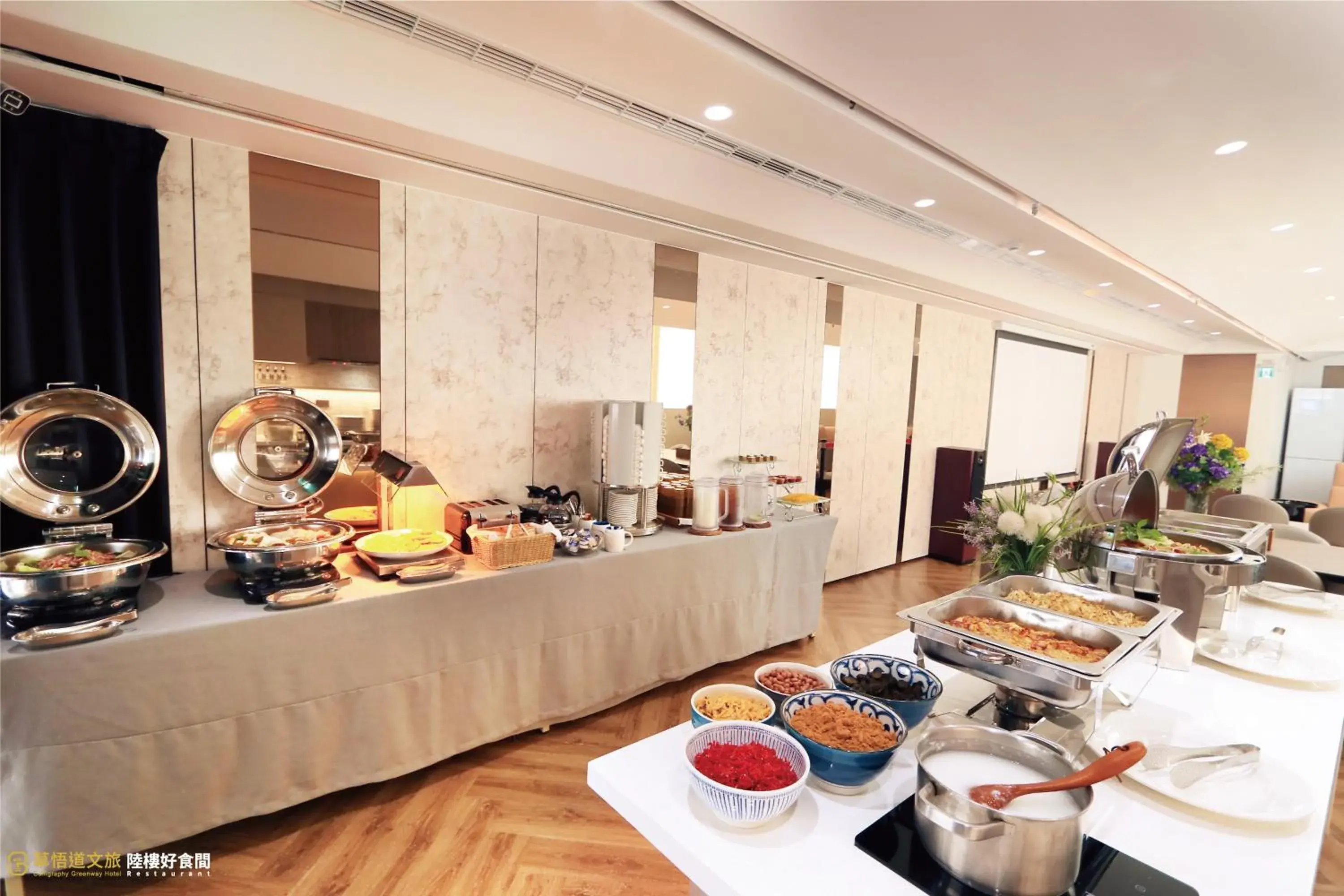 Restaurant/places to eat in Calligraphy Greenway Hotel Restaurant/places to eat in Calligraphy Greenway Hotel