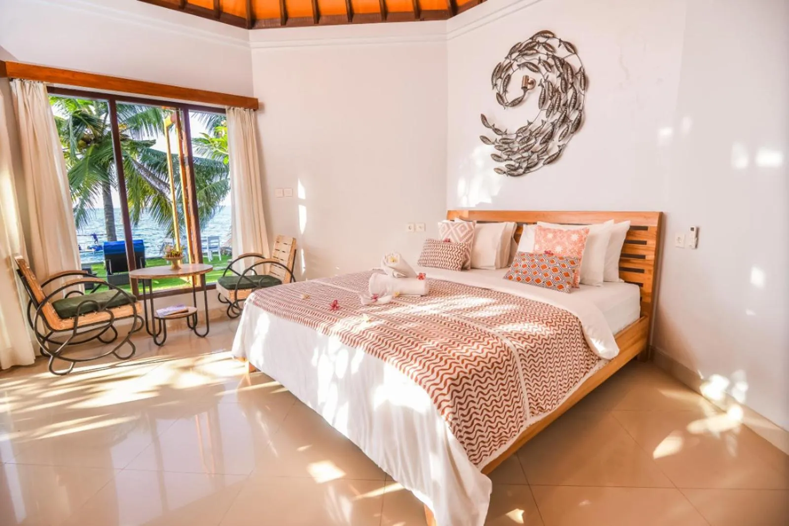 Bed in Mojito Beach Villas