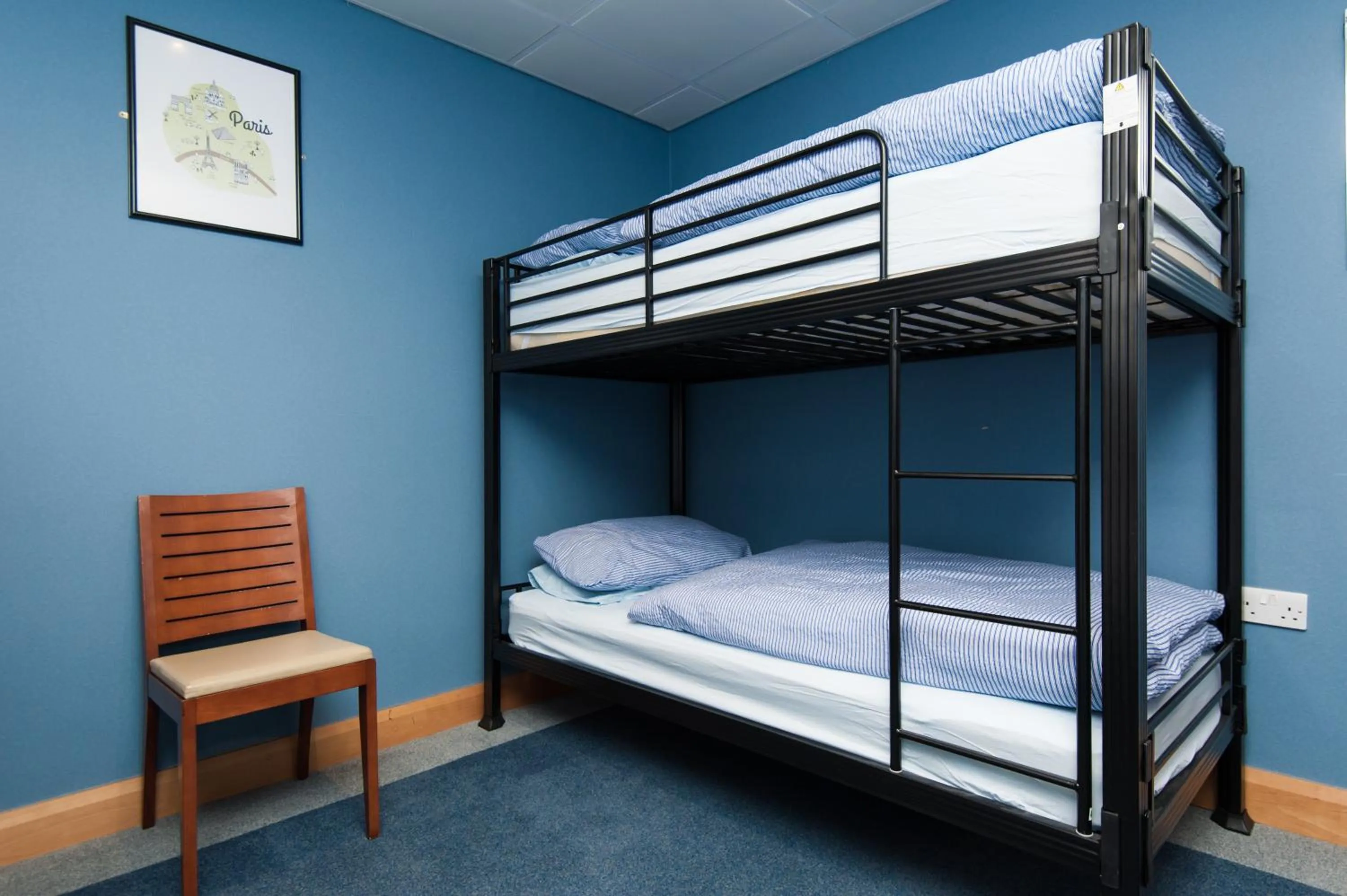 bunk bed in Russell Scott Backpackers Hostel