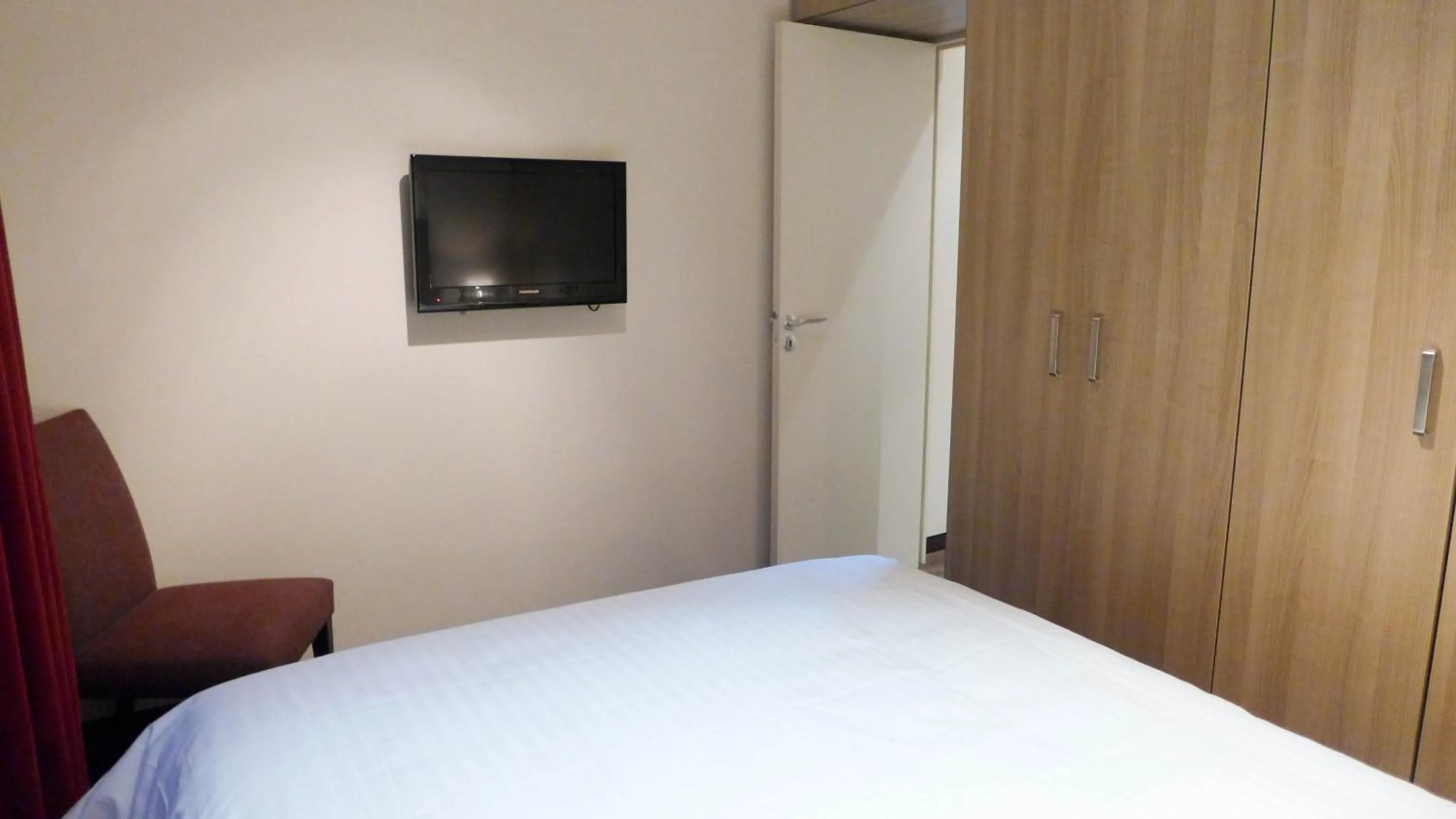 Bedroom, Bed in Résidences Cresci