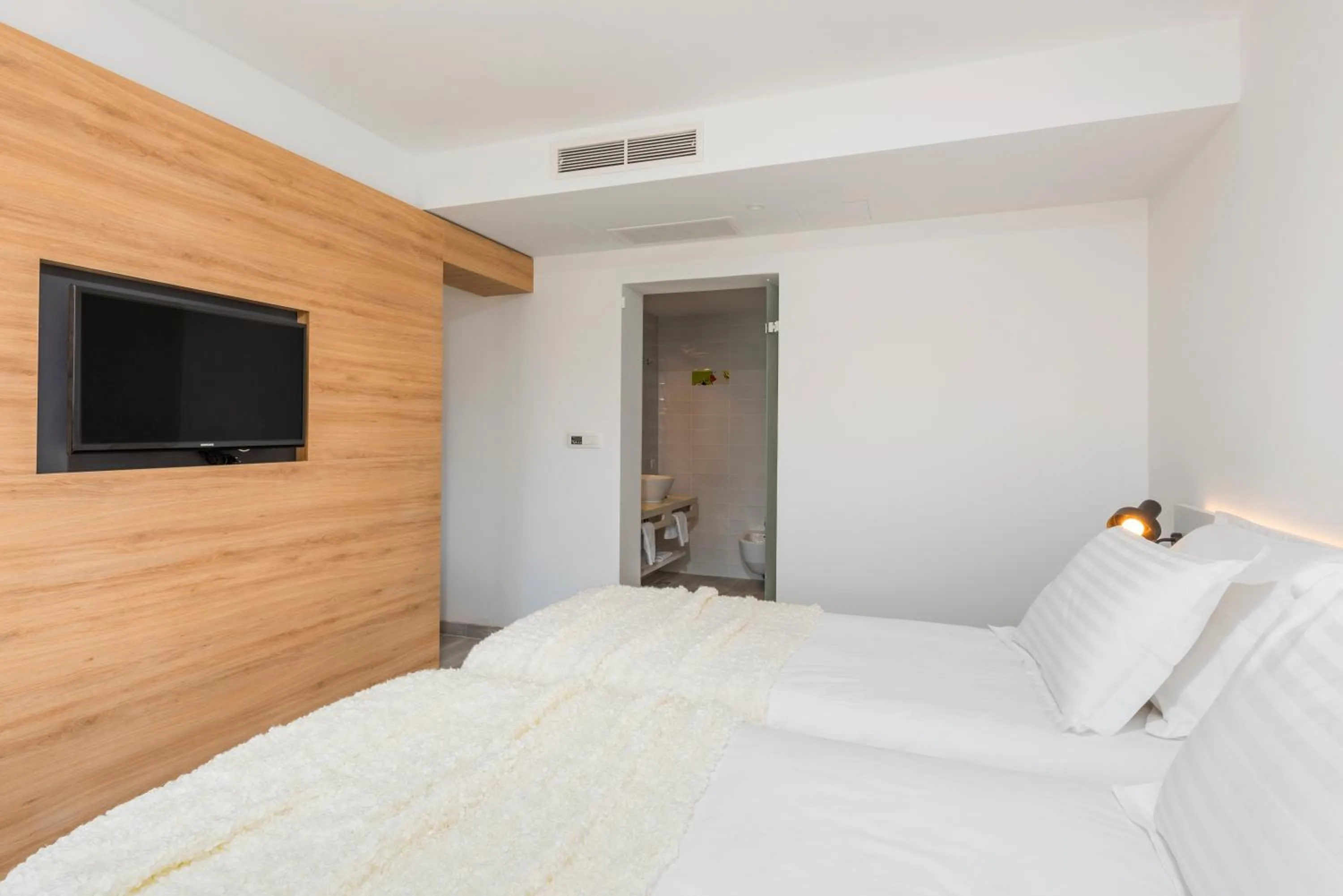 Bedroom, Bed in Pharos Hvar Bayhill Hotel