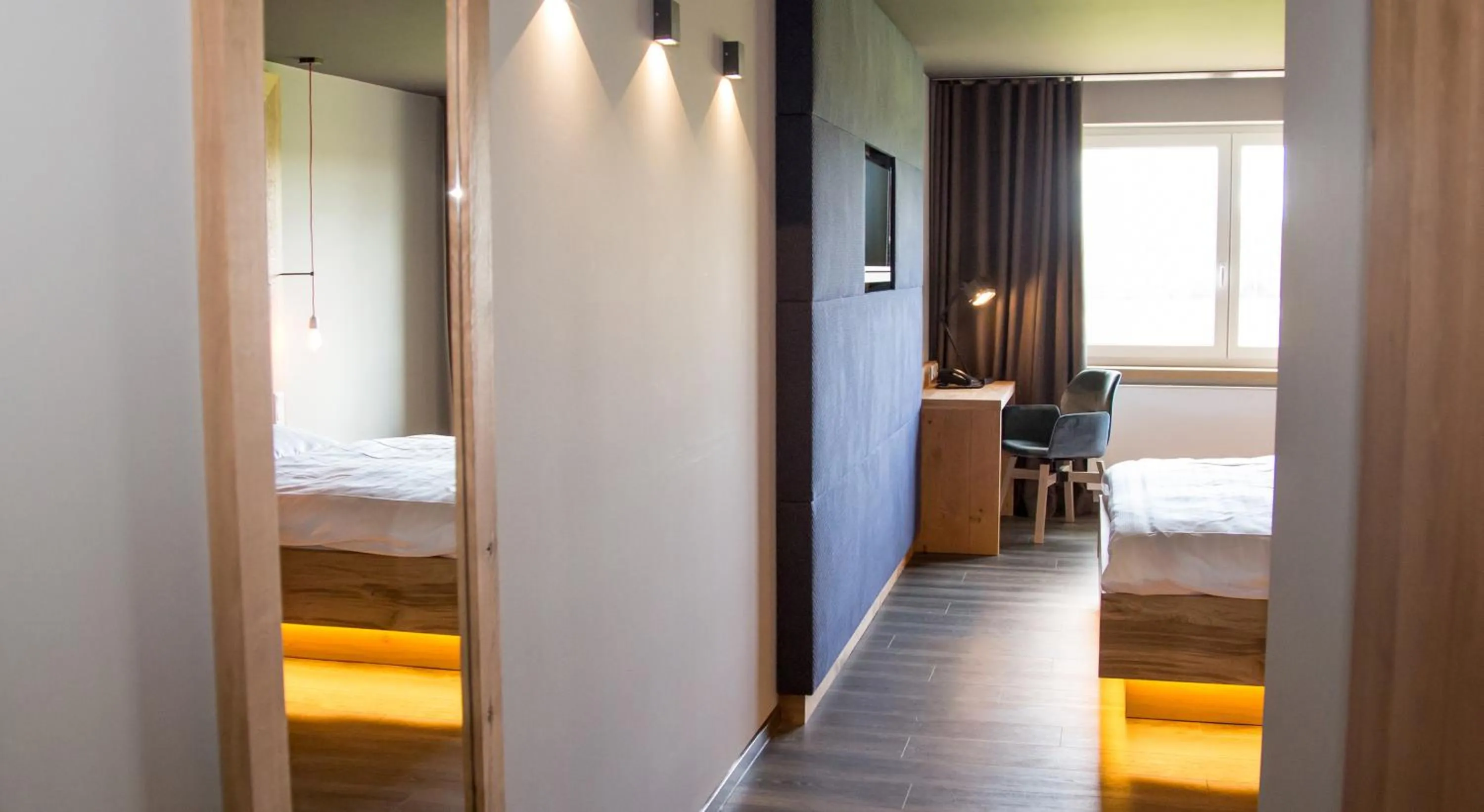 Photo of the whole room, Bed in Landgasthof Pappelkrug