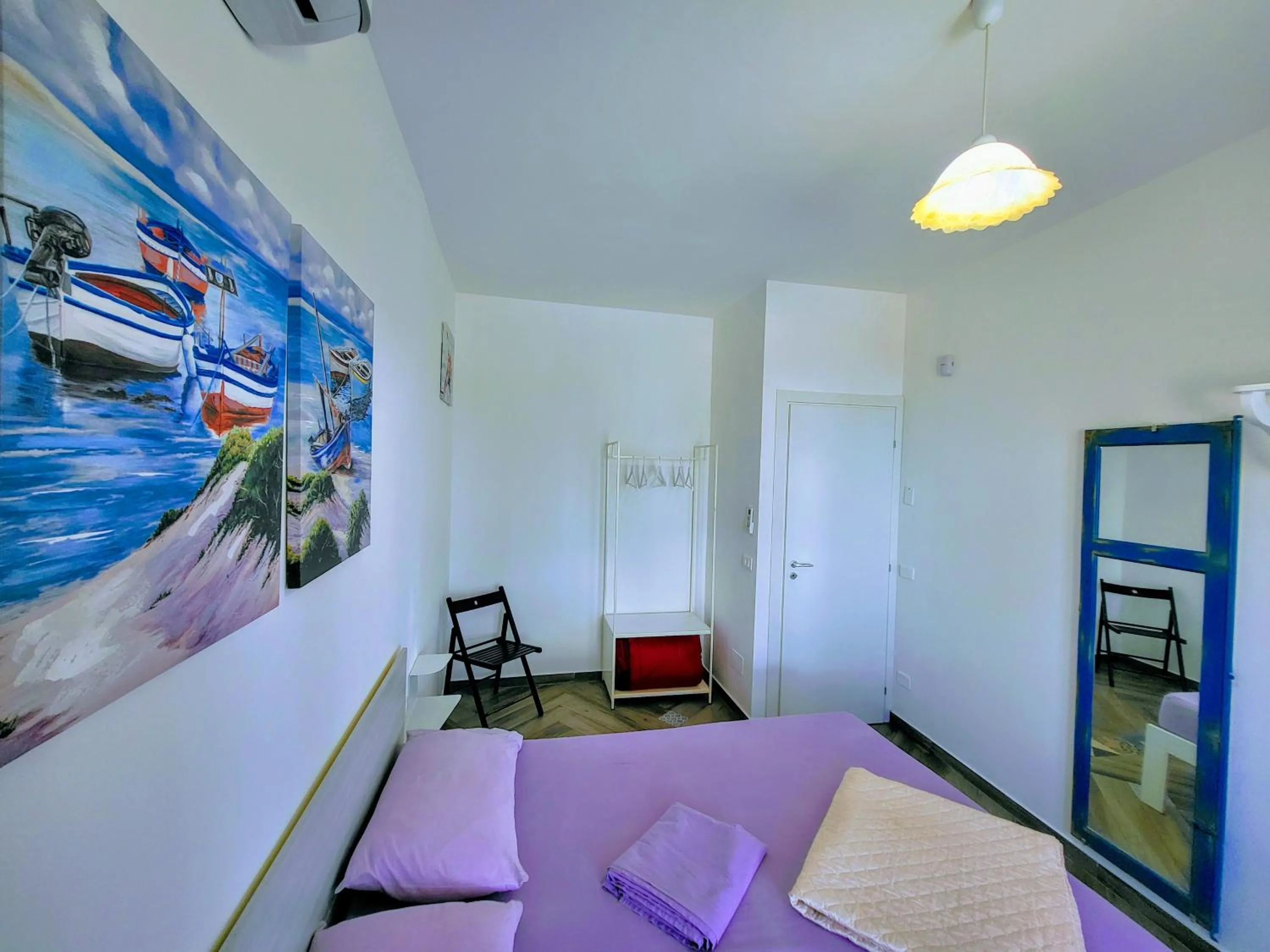 Bedroom, Bed in Seafront House Gabbiano Azzurro