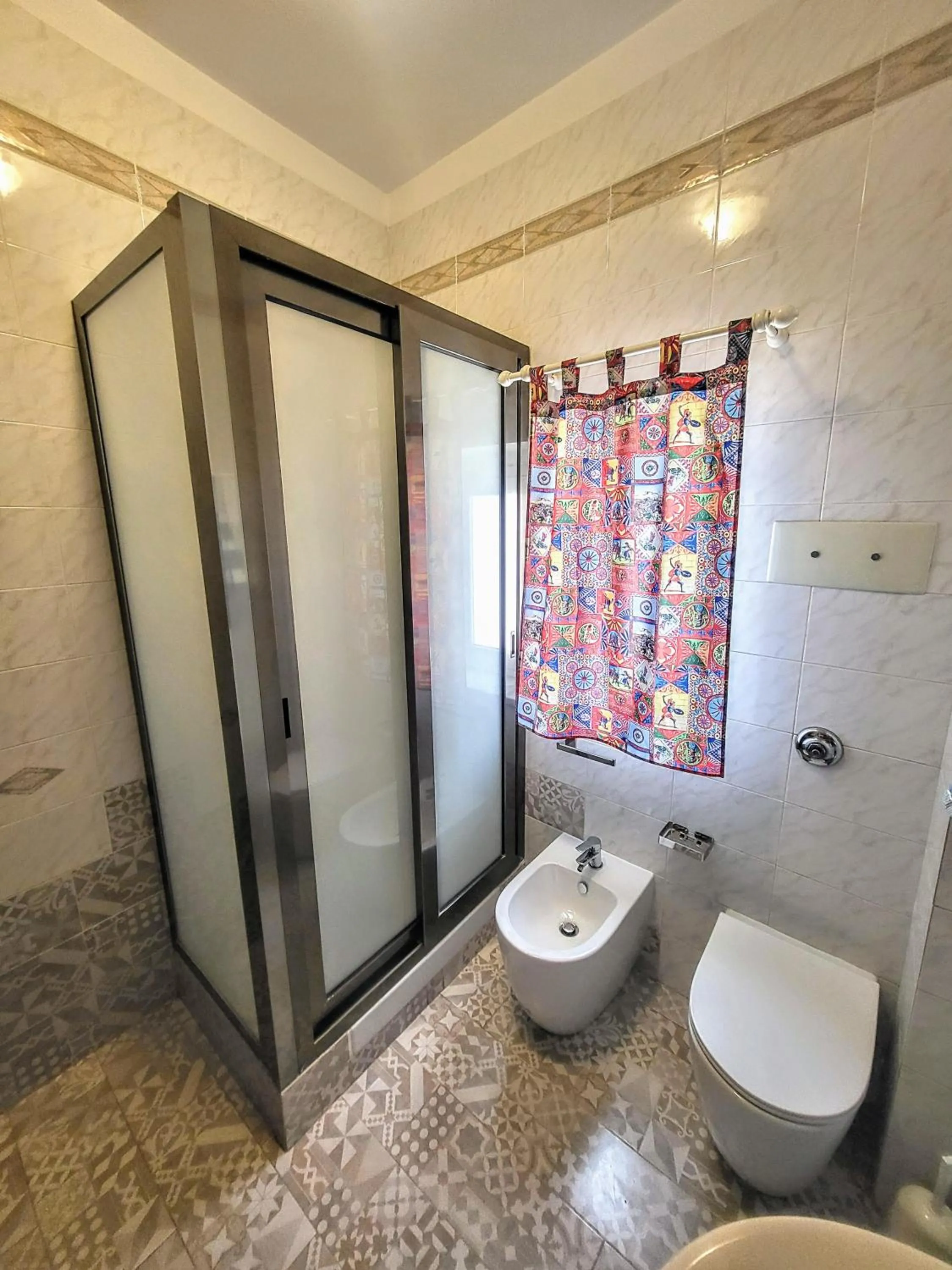 Shower in Seafront House Gabbiano Azzurro