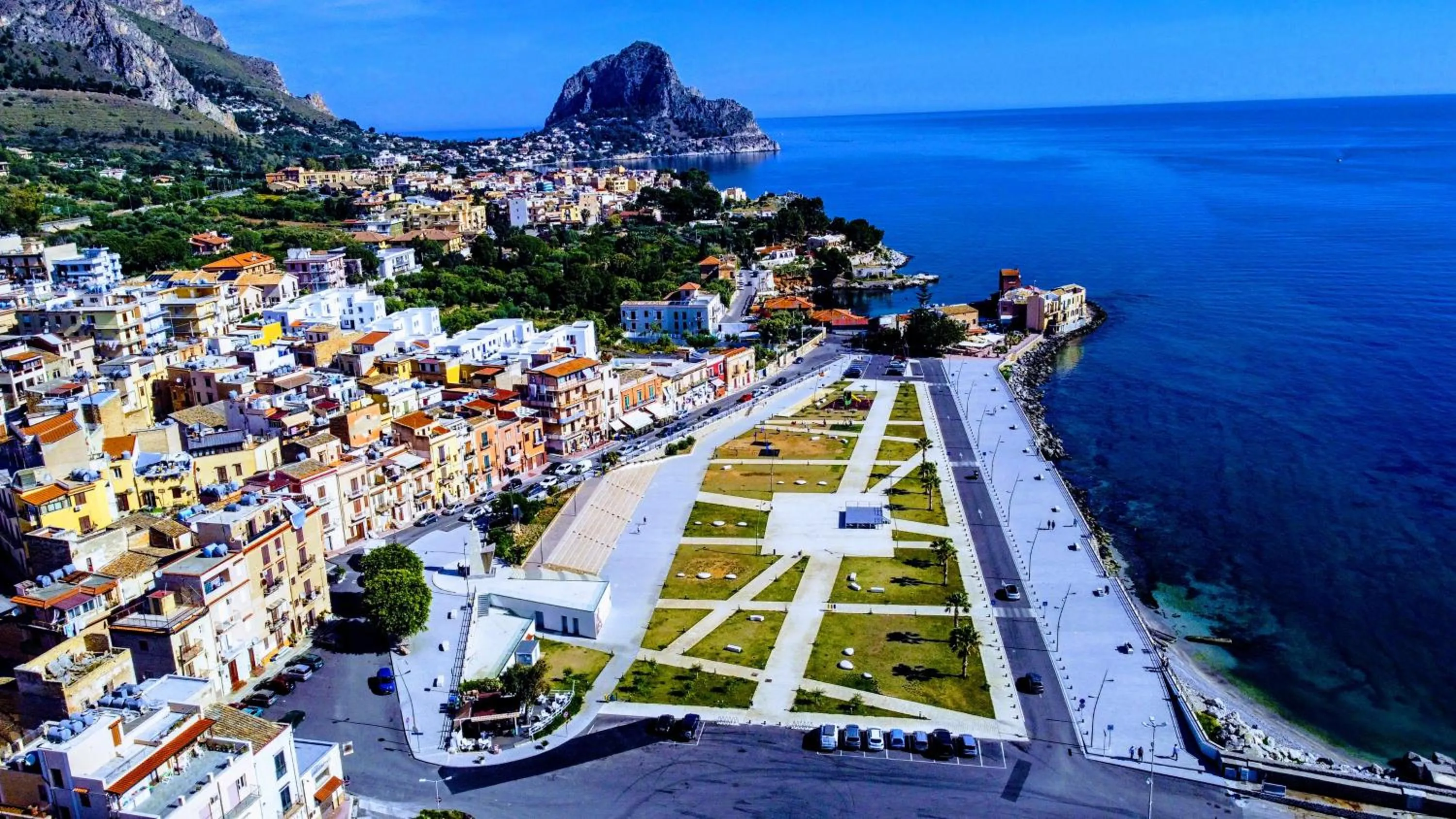 Bird's eye view in Seafront House Gabbiano Azzurro