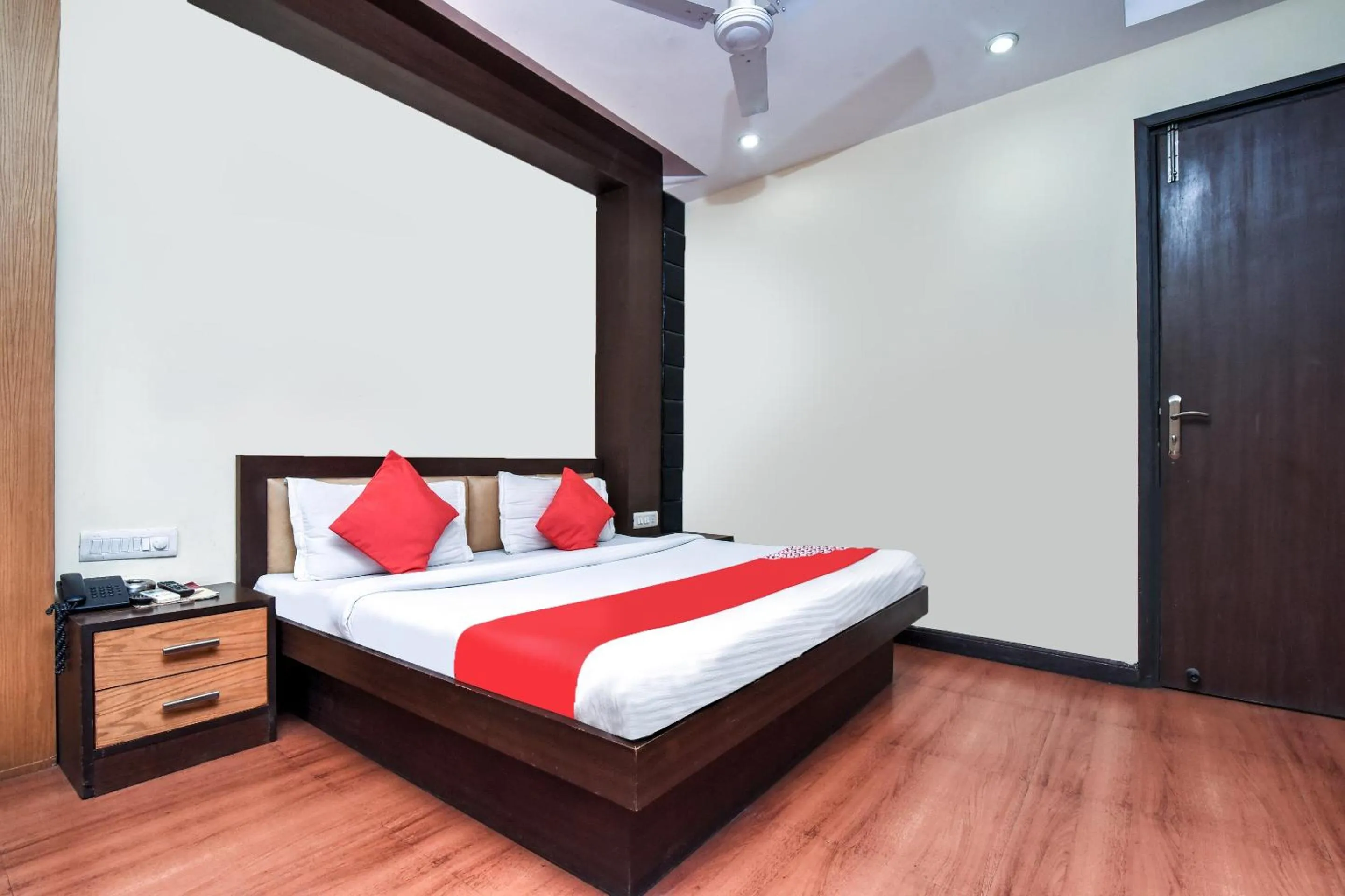 Bedroom in Hotel O Kochar Plaza