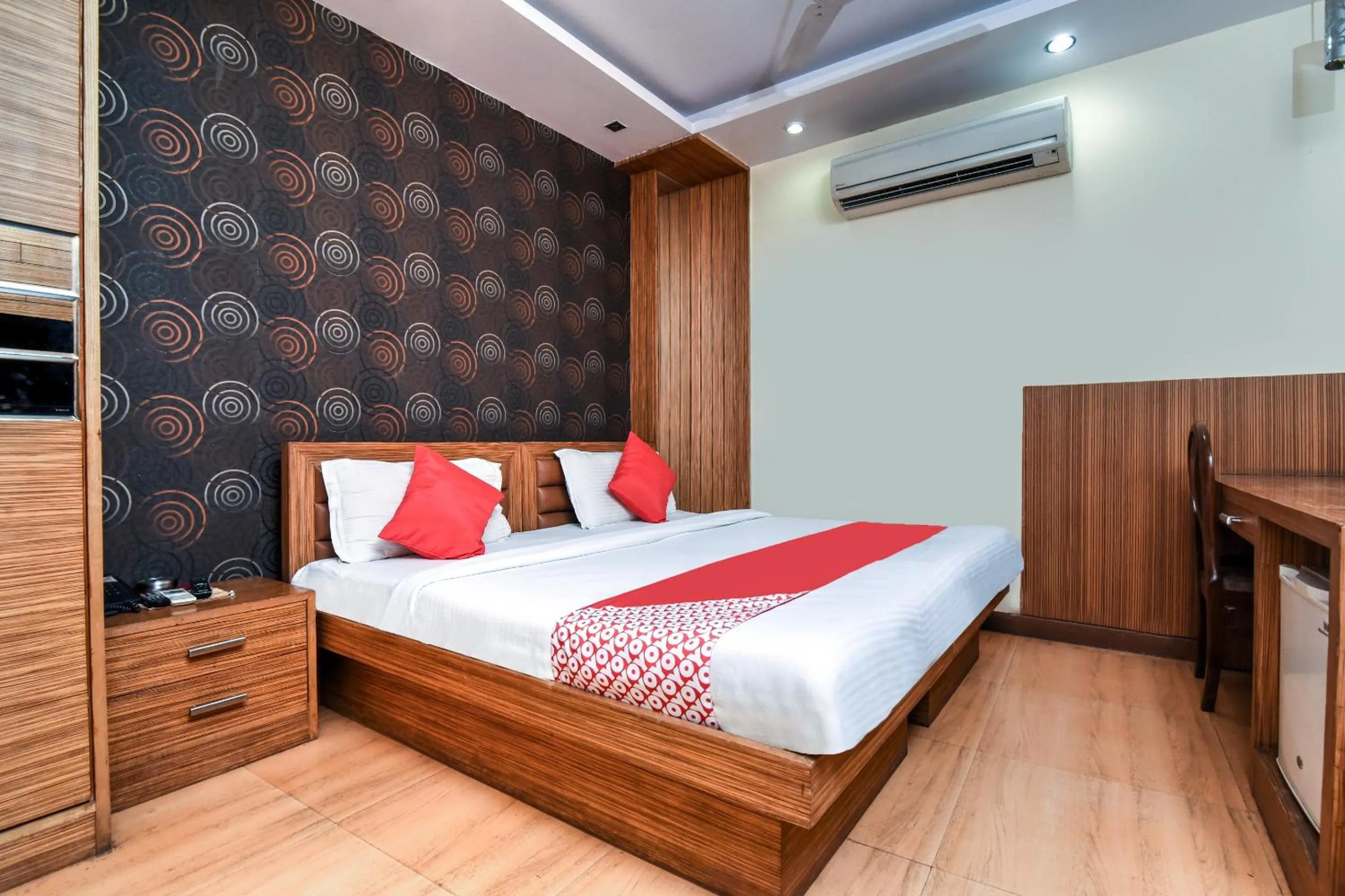 Bedroom, Bed in Hotel O Kochar Plaza