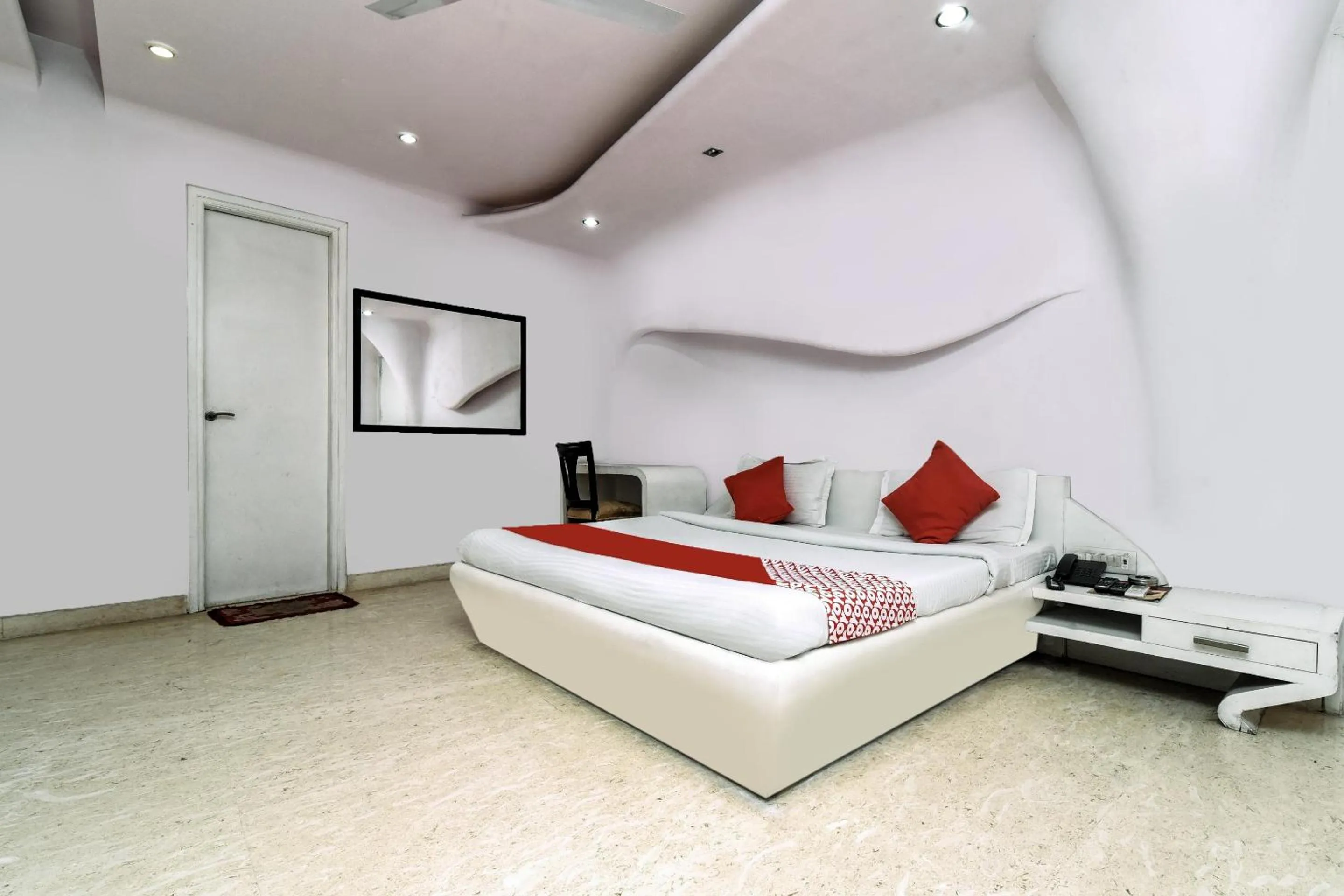 Bedroom in Hotel O Kochar Plaza