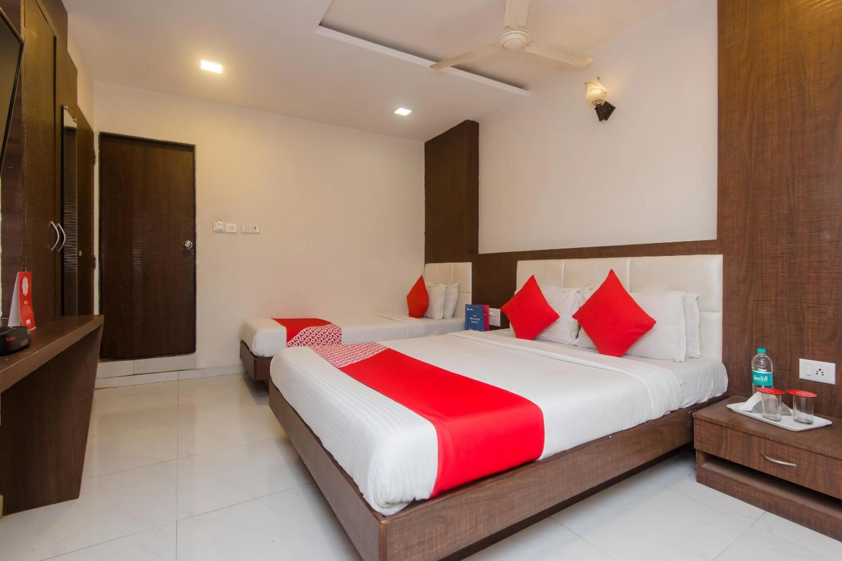 Bedroom in Hotel O Alfa Grand Near Chhatrapati Shivaji International Airport
