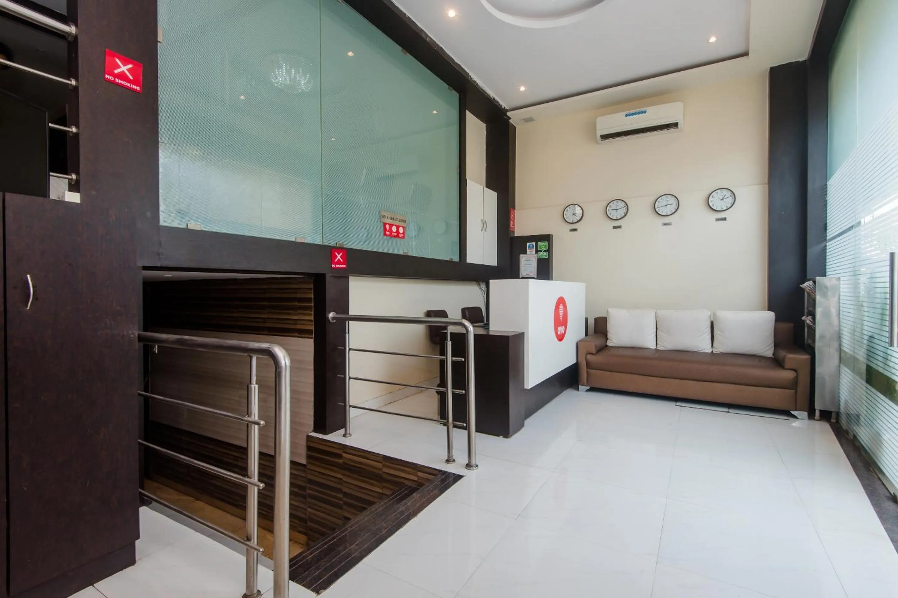 Lobby or reception in Hotel O Alfa Grand Near Chhatrapati Shivaji International Airport