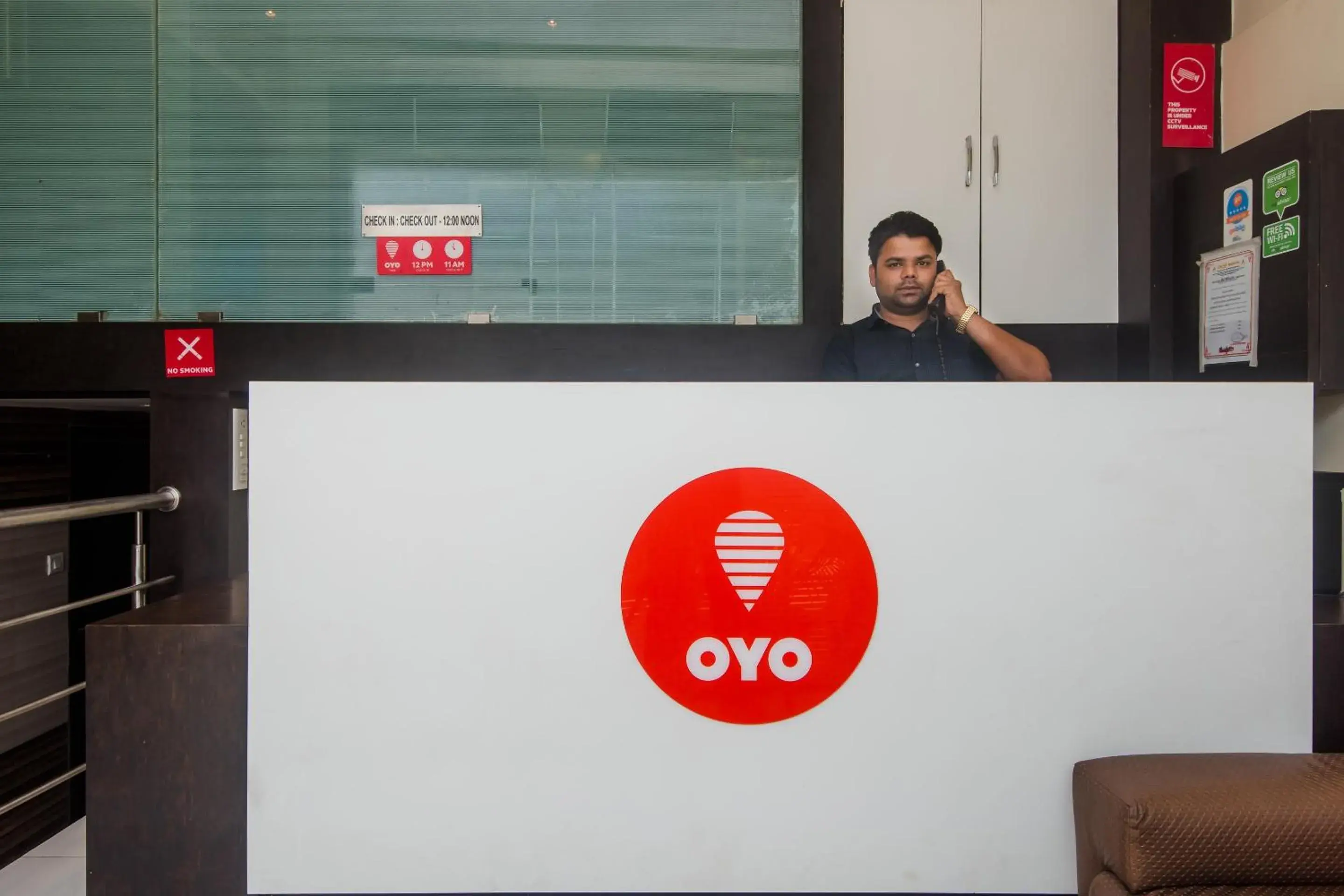 Lobby or reception in Hotel O Alfa Grand Near Chhatrapati Shivaji International Airport Lobby or reception in Hotel O Alfa Grand Near Chhatrapati Shivaji International Airport