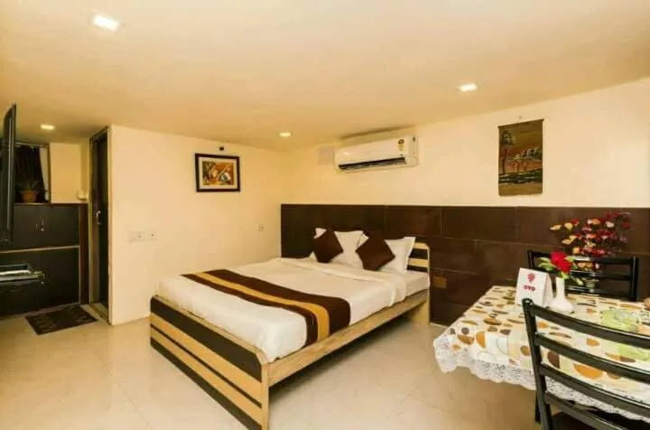 Bedroom in Collection O Church View Near St. Thomas's Church