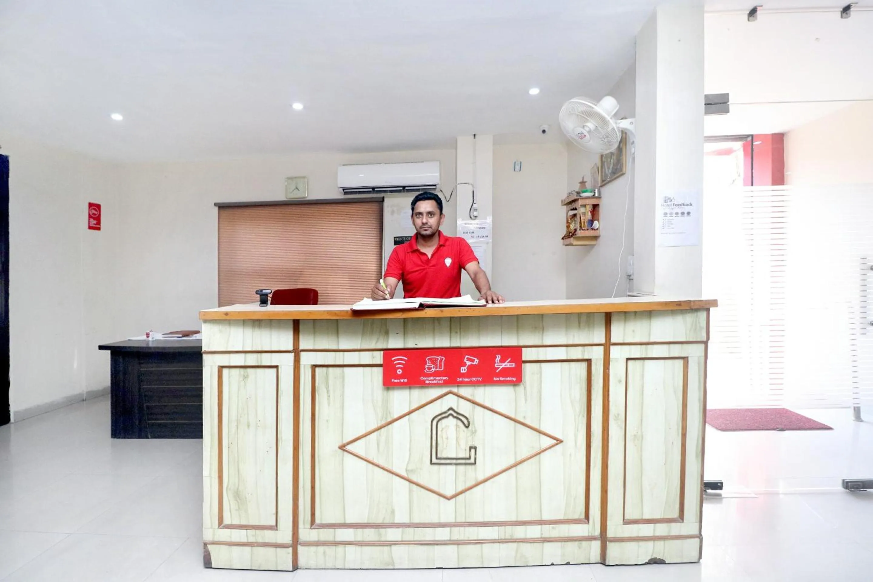 Lobby or reception in HOTEL WHITE STONE RESIDENCY