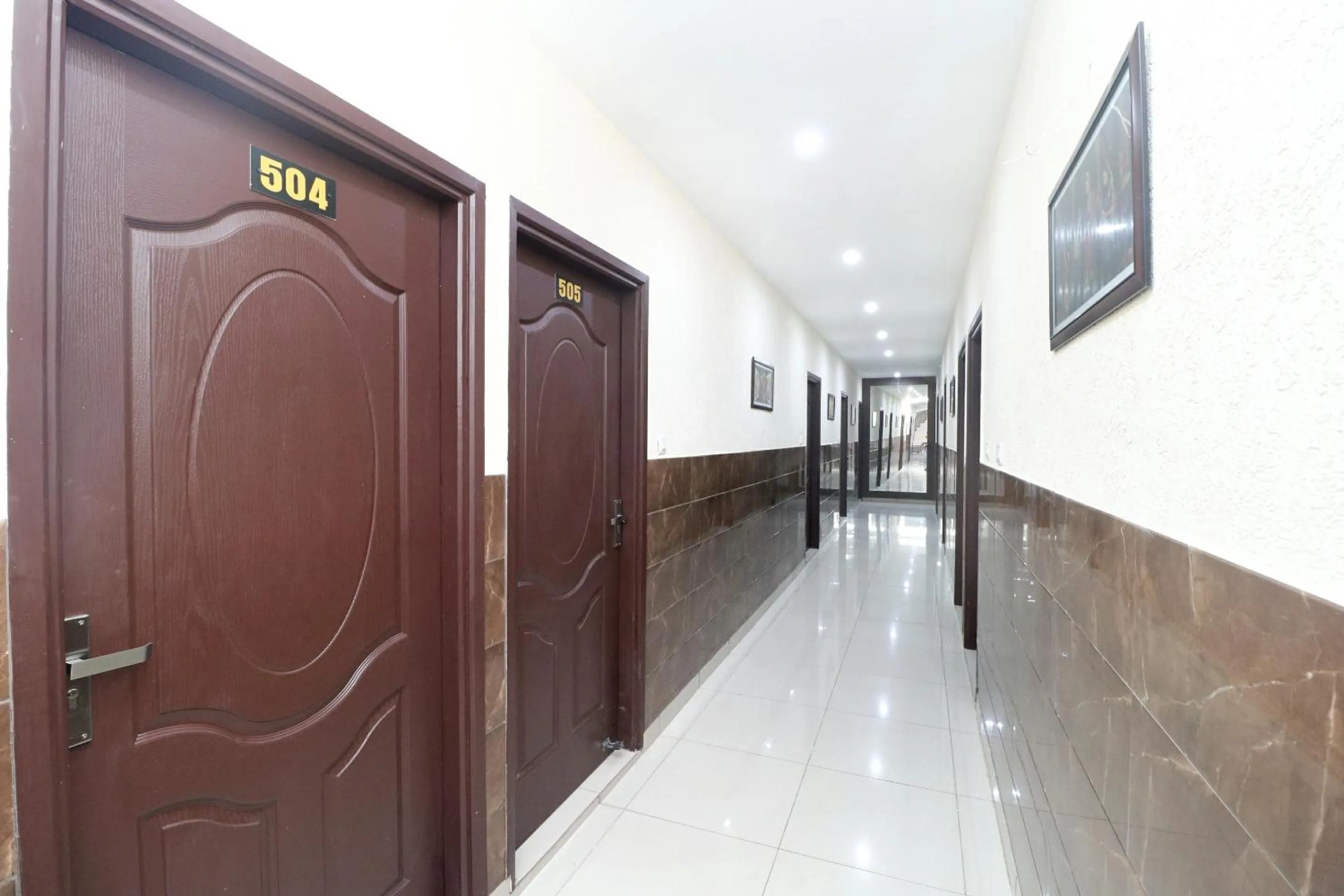 Lobby or reception in HOTEL WHITE STONE RESIDENCY