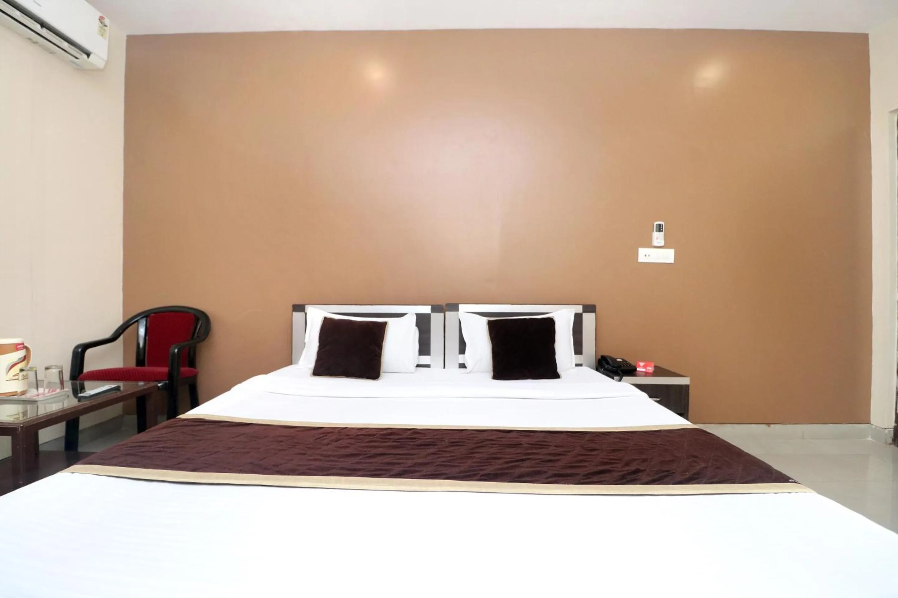 Bedroom, Bed in HOTEL WHITE STONE RESIDENCY