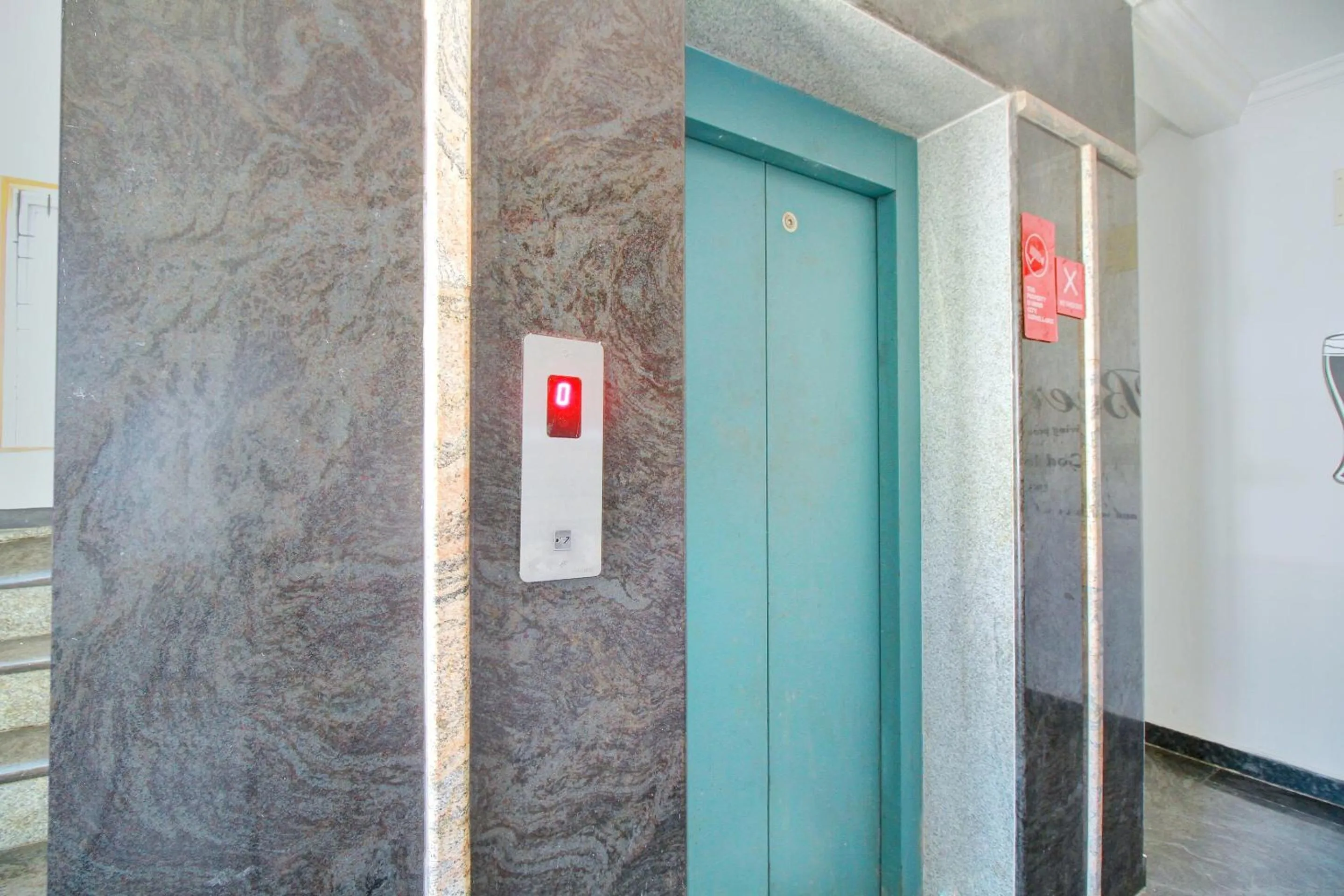 Bedroom in Hotel O India Gate