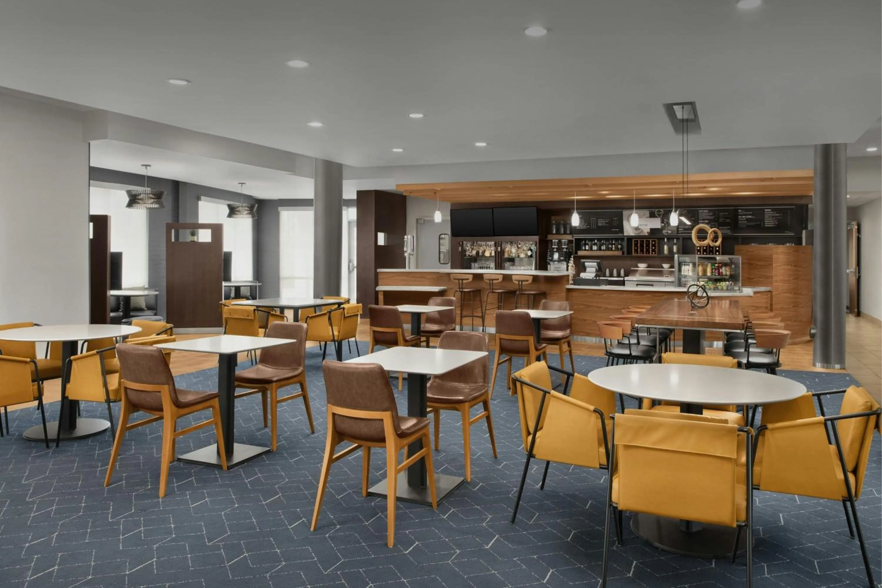 Lounge or bar in Courtyard by Marriott El Paso East/I-10