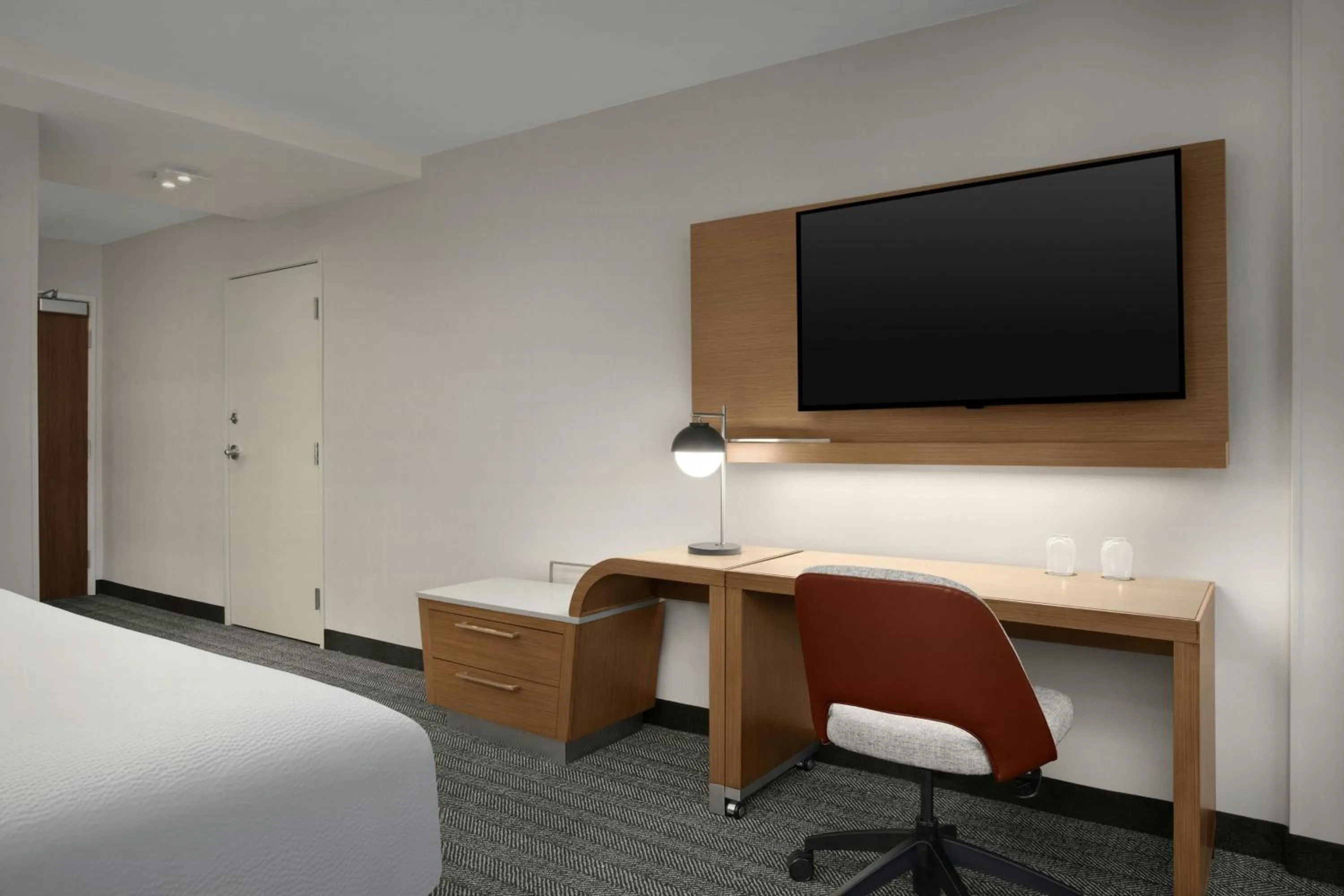 Photo of the whole room, Bed in Courtyard by Marriott El Paso East/I-10