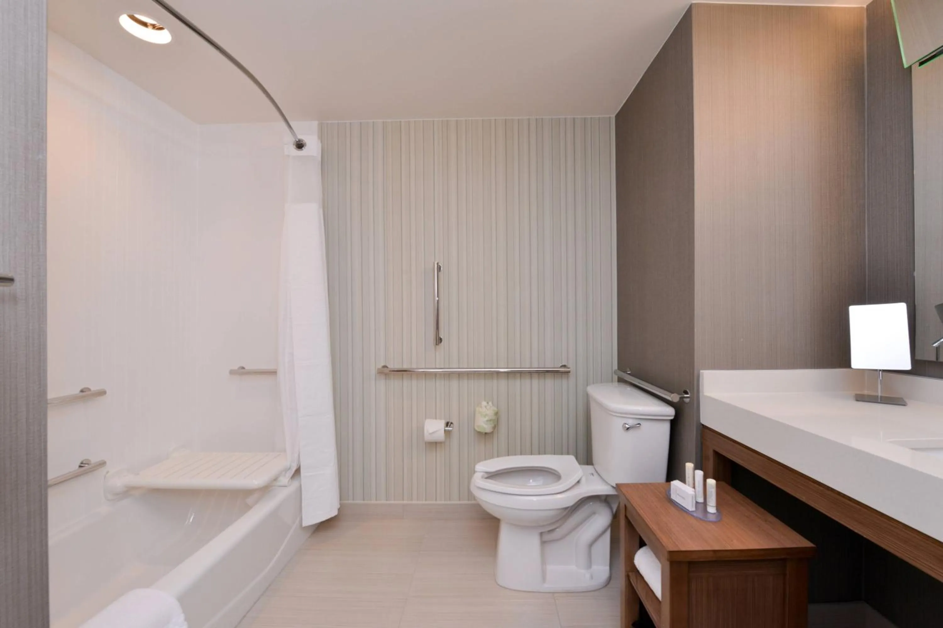 Photo of the whole room in Courtyard by Marriott Toledo North