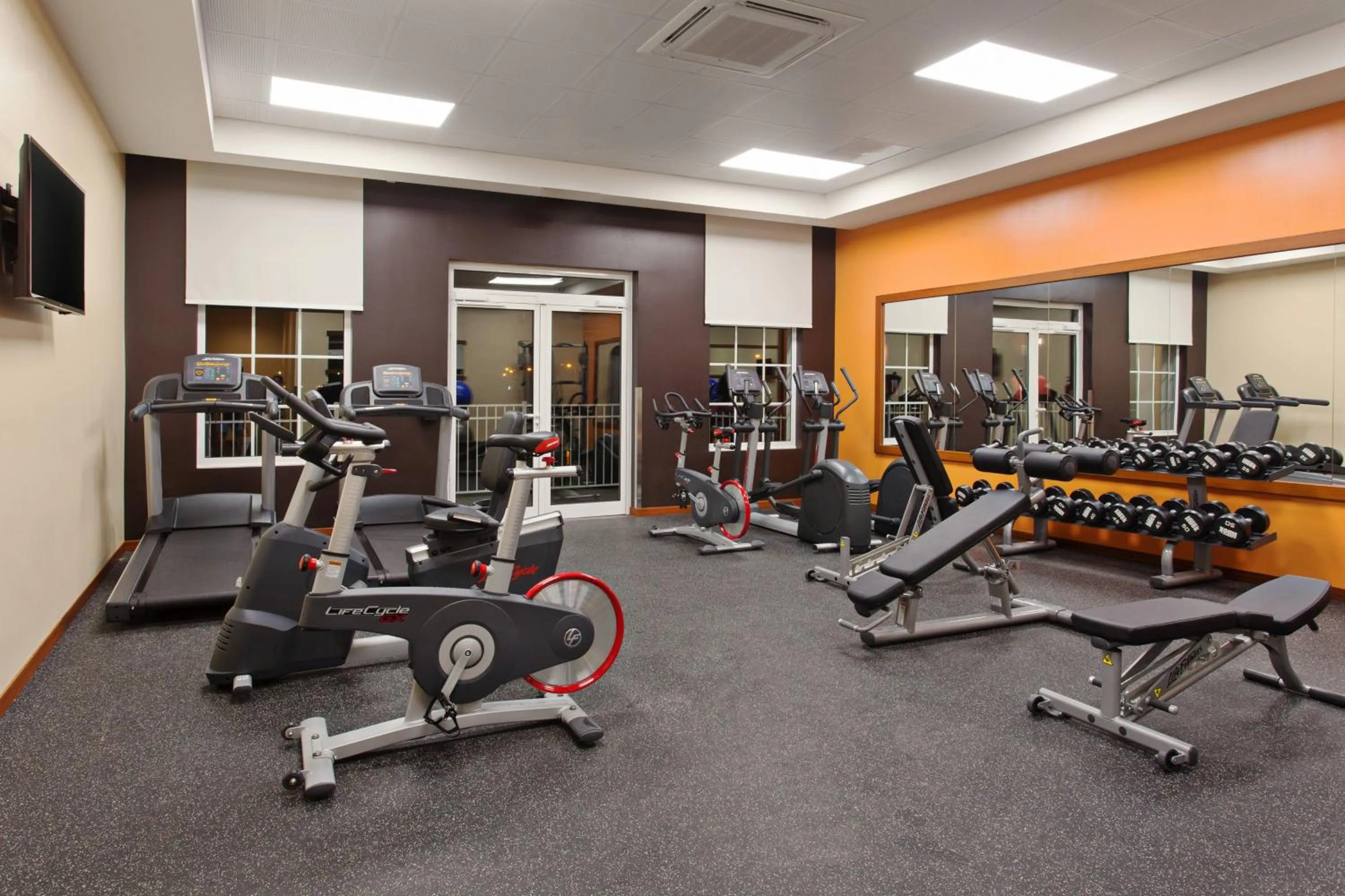 Fitness centre/facilities in Courtyard by Marriott Bonaire Dive Resort