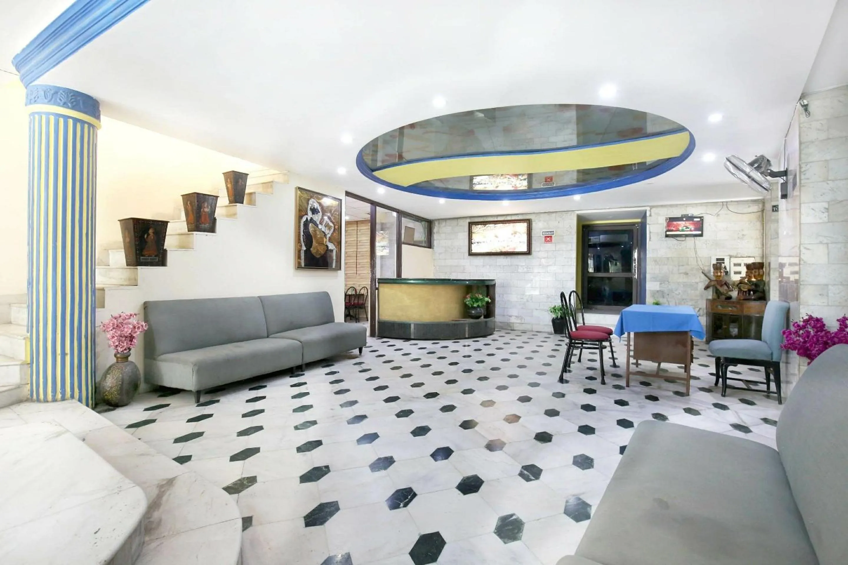 Lobby or reception in Hotel O Rajmahal