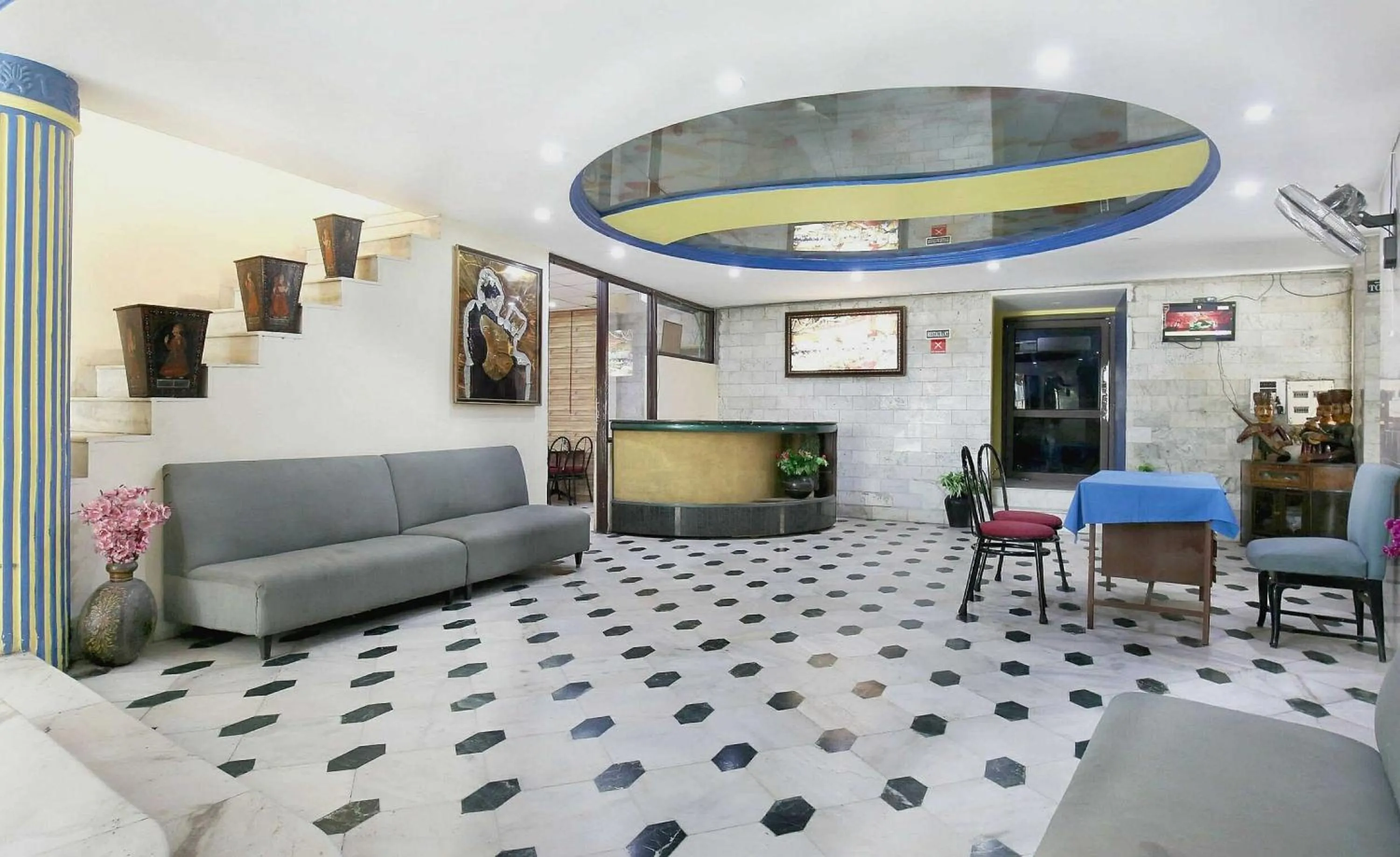 Lobby or reception in Hotel O Rajmahal