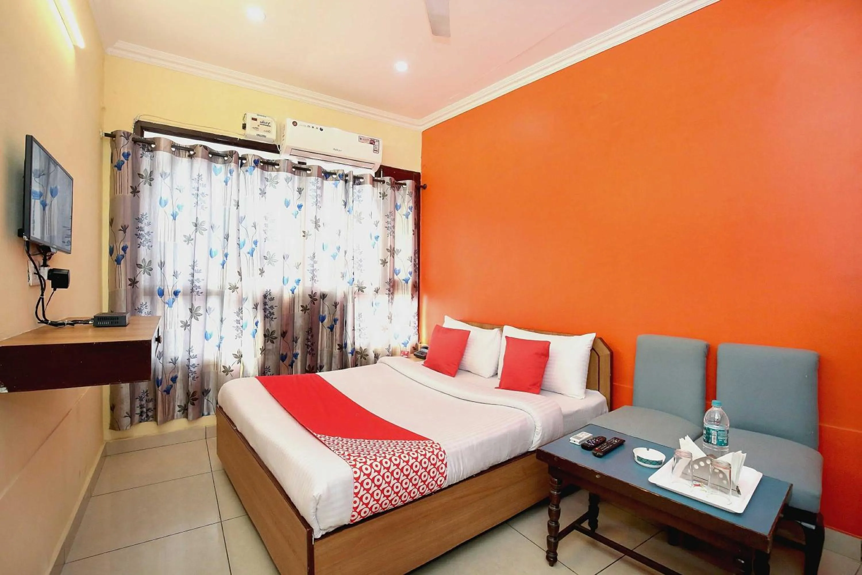 Bedroom, Bed in Hotel O Rajmahal