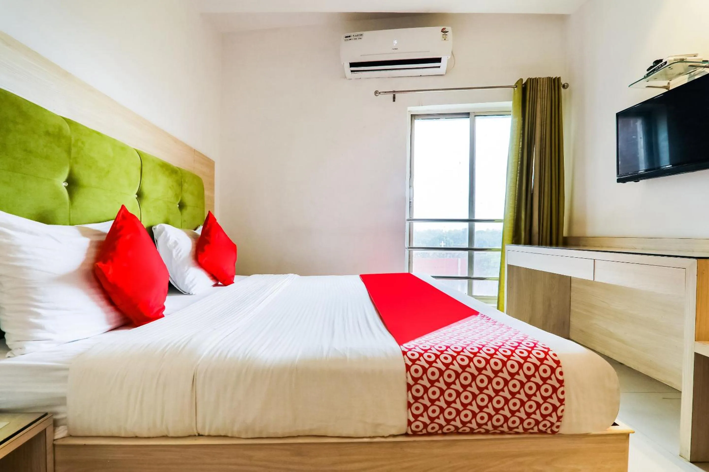 Bedroom in Super Hotel O Resort Sita Kiran