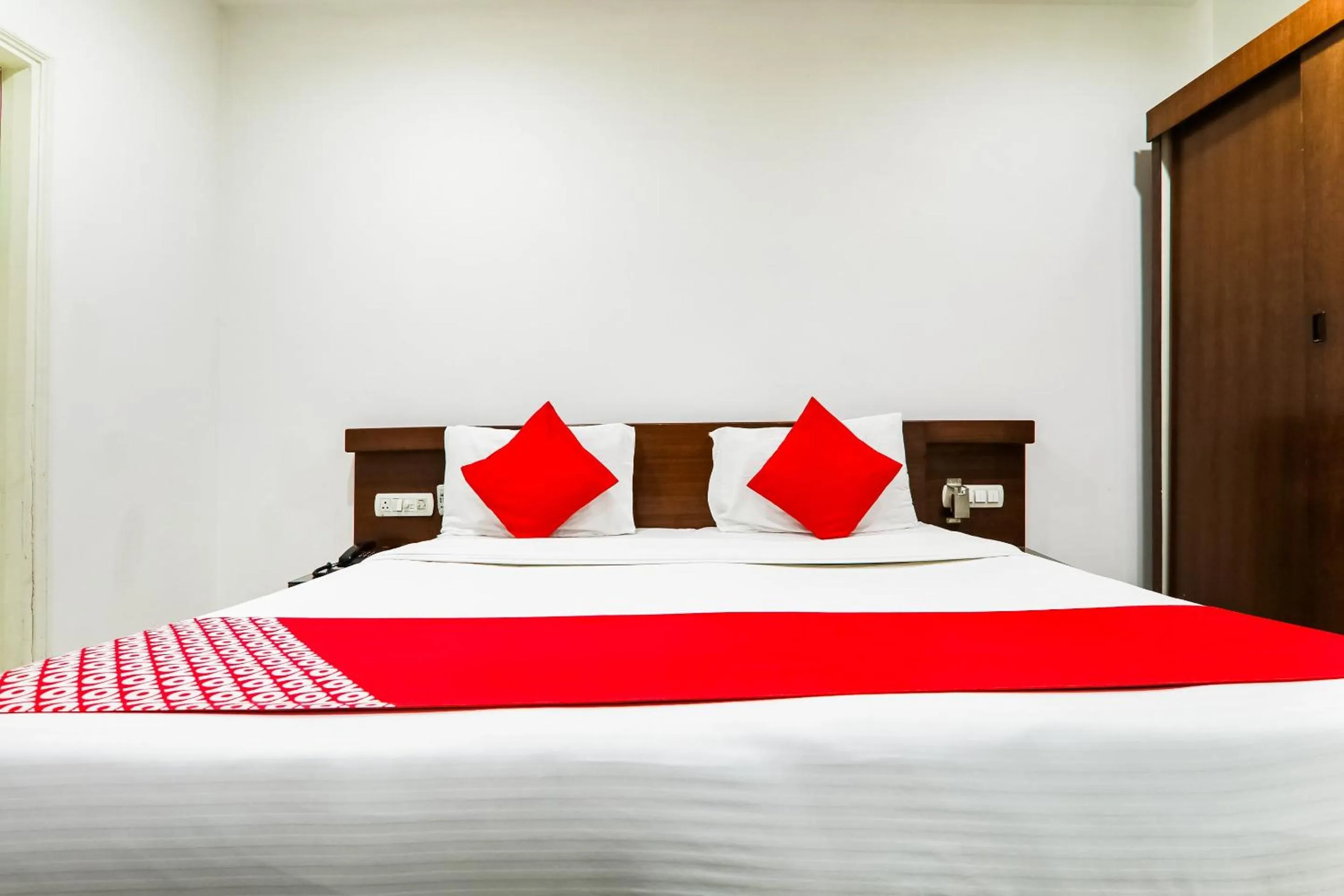 Bedroom in Super Hotel O Resort Sita Kiran