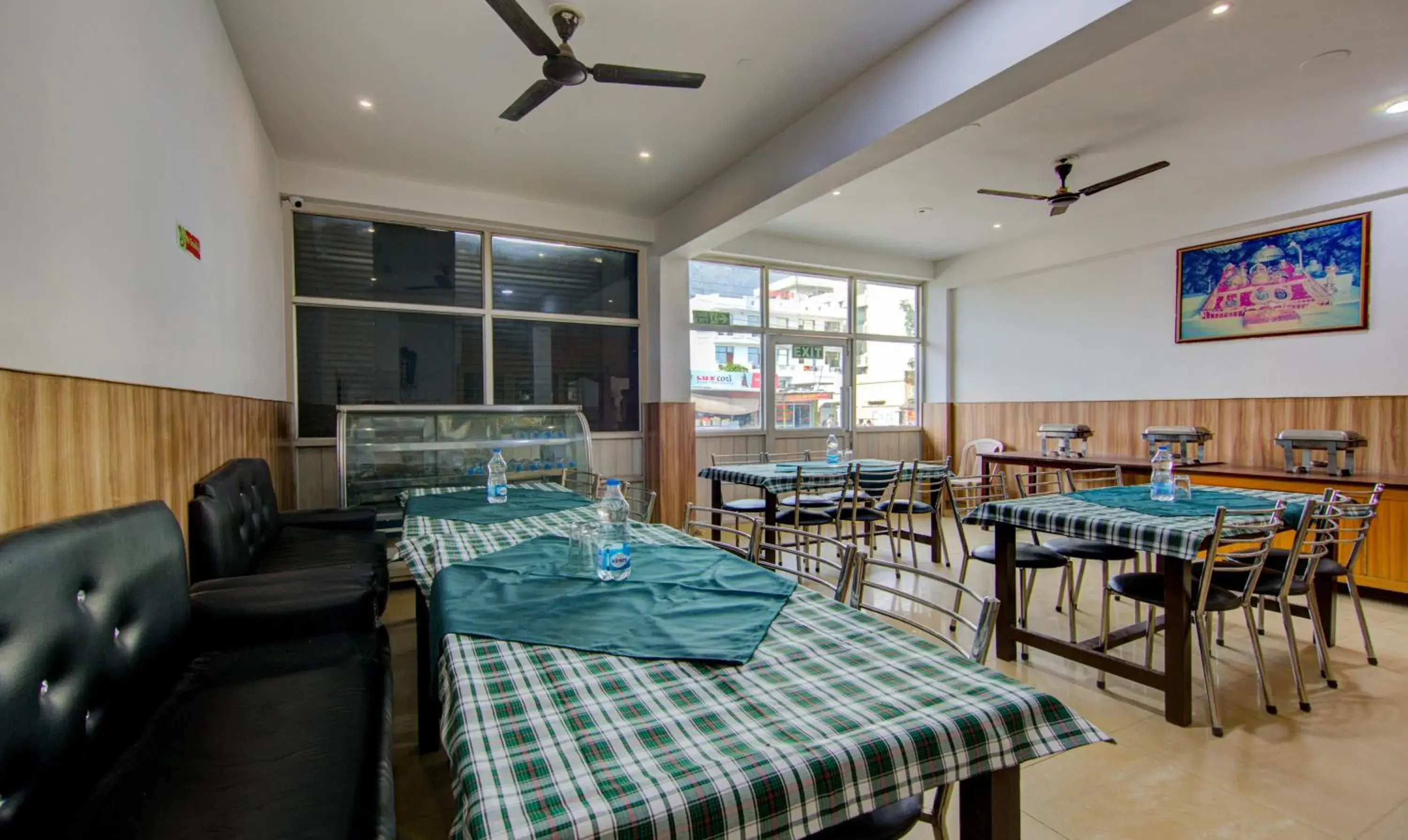 Restaurant/places to eat in Itsy Hotels Satya Shree Restaurant/places to eat in Itsy Hotels Satya Shree