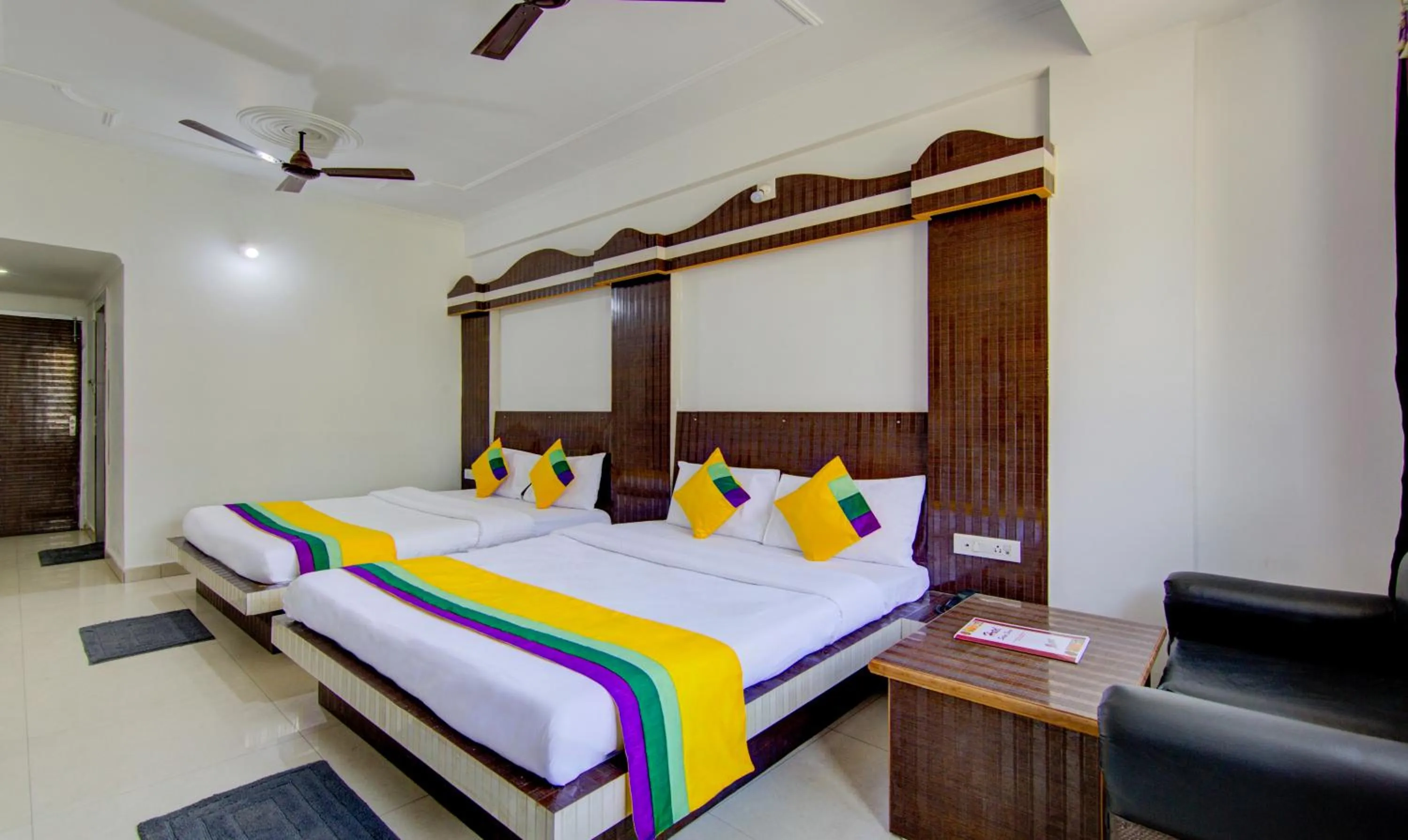 Bedroom, Bed in Itsy Hotels Satya Shree