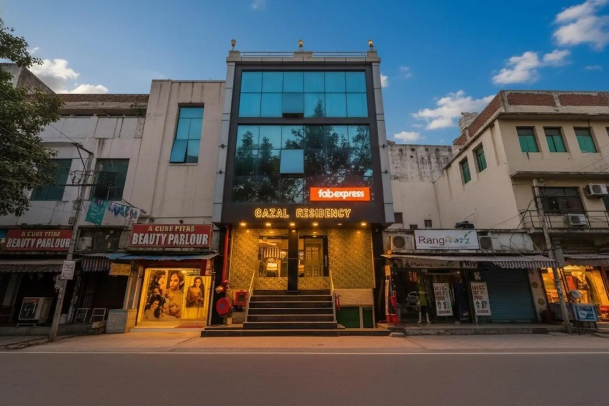 Facade/entrance in FabHotel Gazal Residency Mahanagar Facade/entrance in FabHotel Gazal Residency Mahanagar