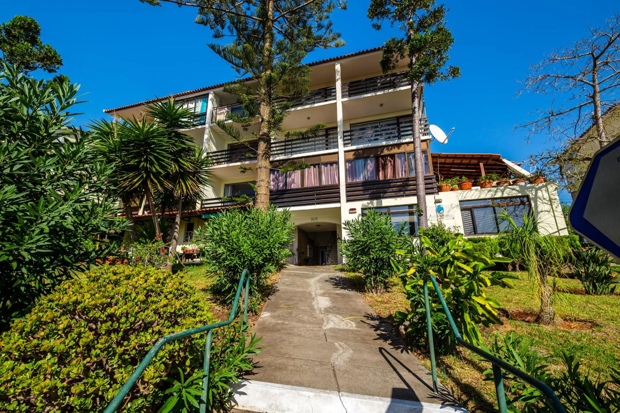 Property building in Vista Oceano II