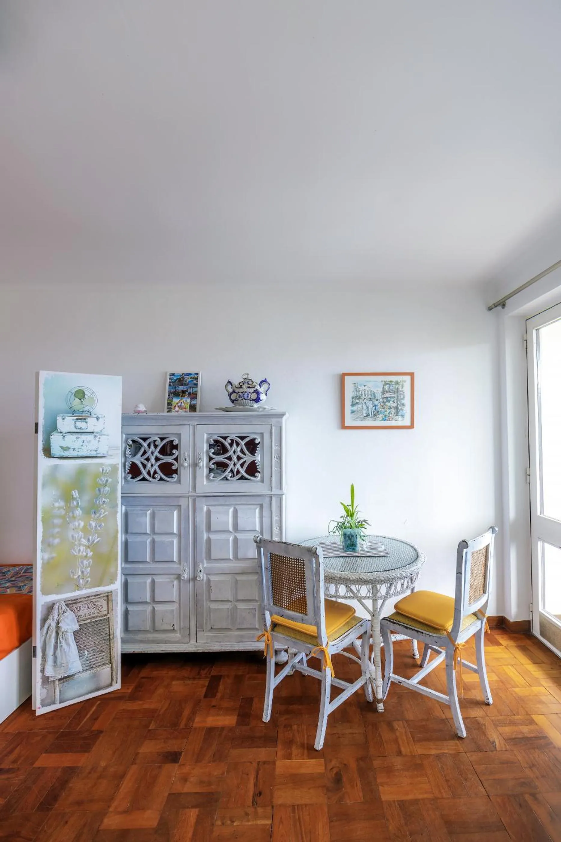 Dining area in Vista Oceano II