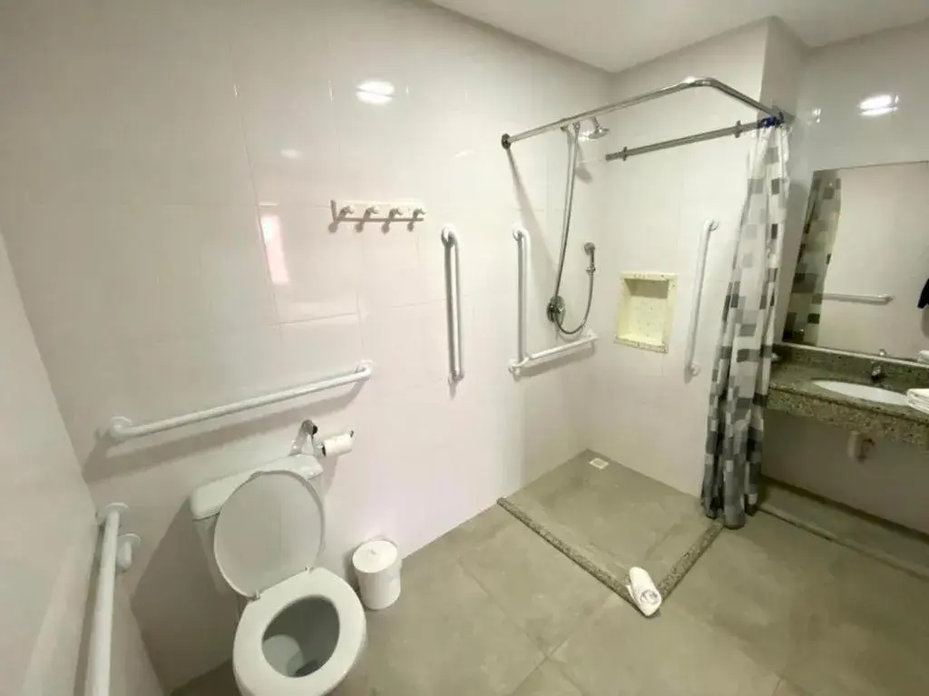 Double Room - Disability Access in Pousada Baía dos Açores Double Room - Disability Access in Pousada Baía dos Açores