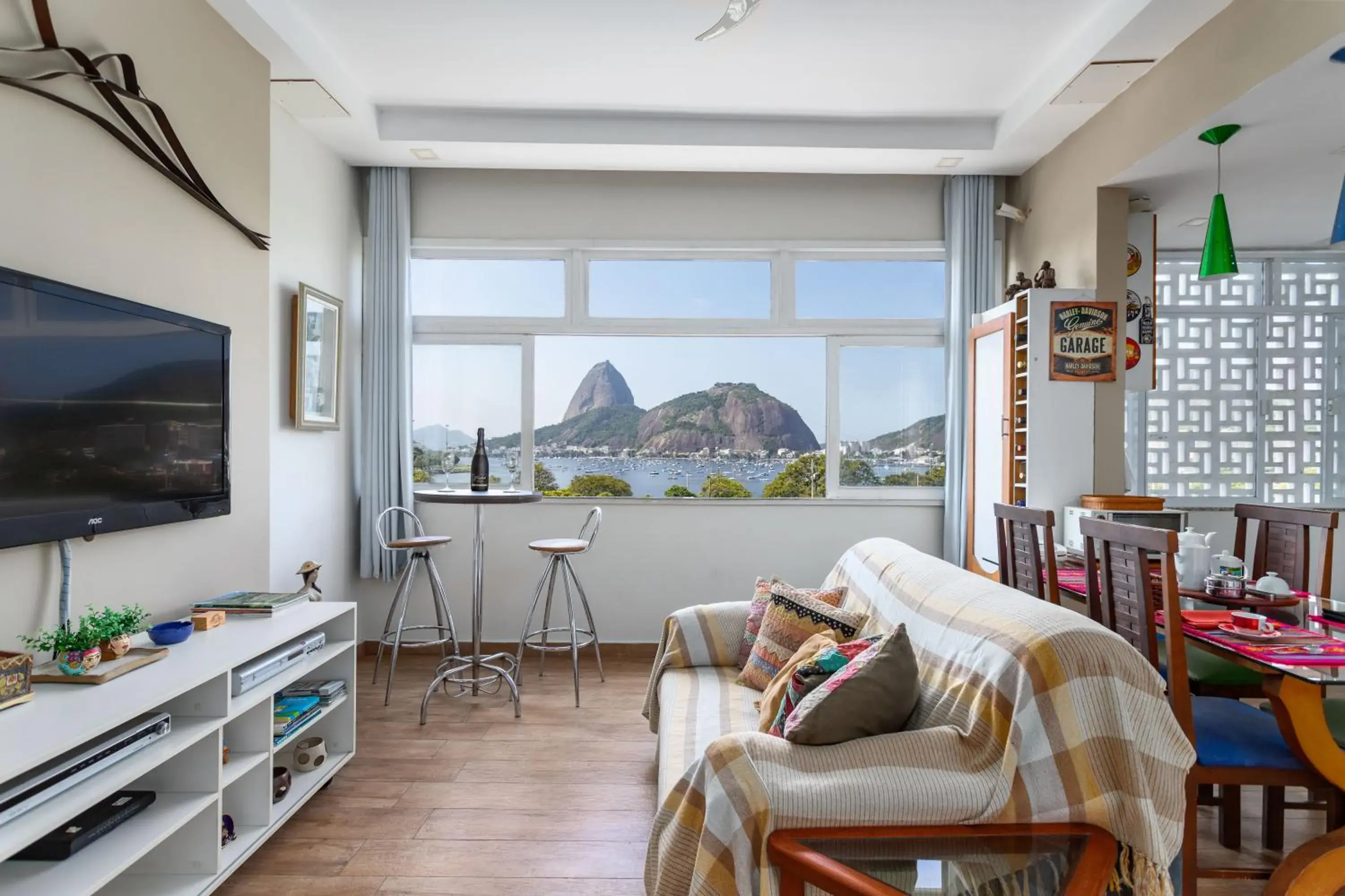 Charmoso Apartamento na Praia de Botafogo Charmoso Apartamento na Praia de Botafogo