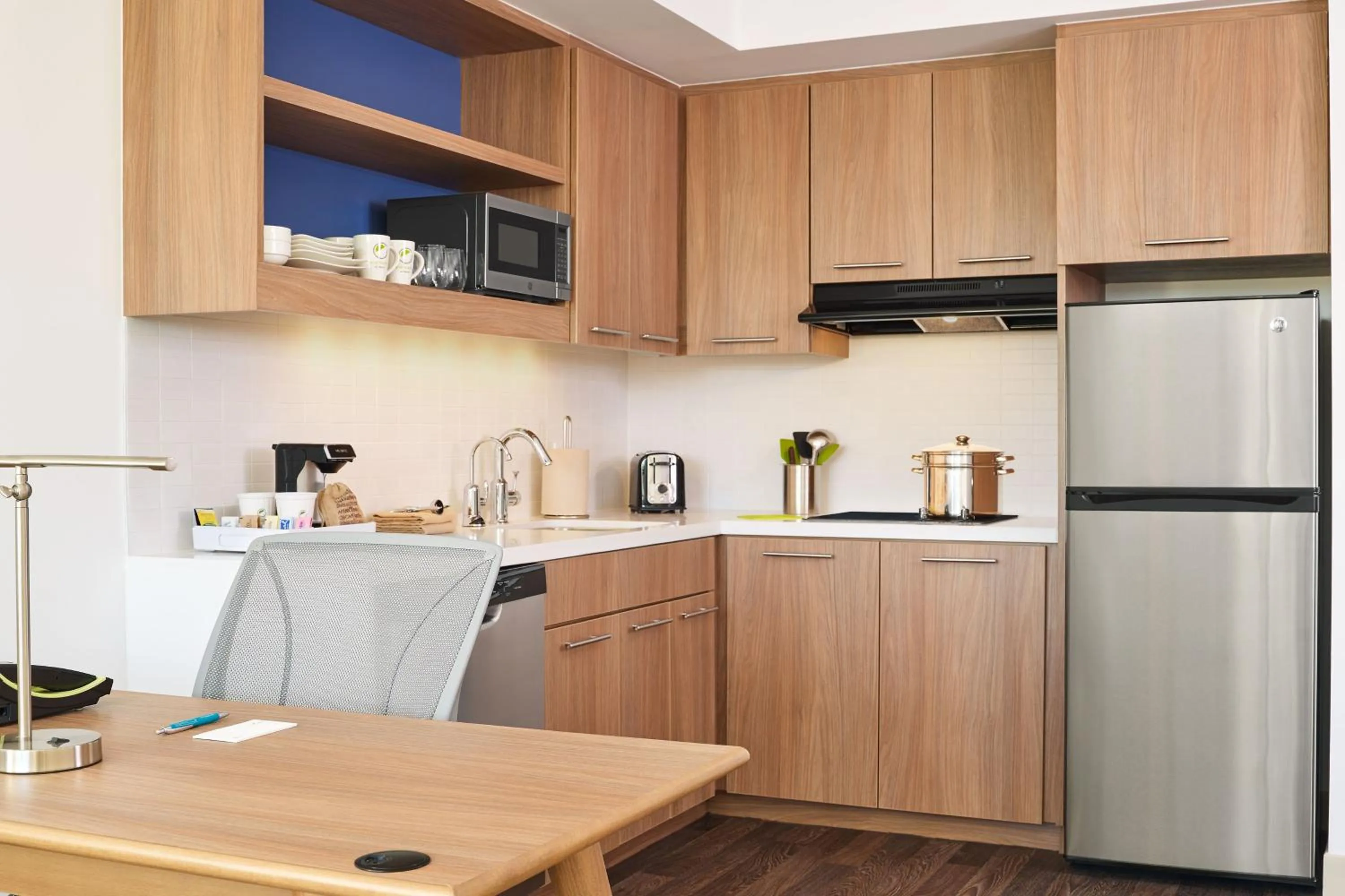 Photo of the whole room in Element Chandler Fashion Center