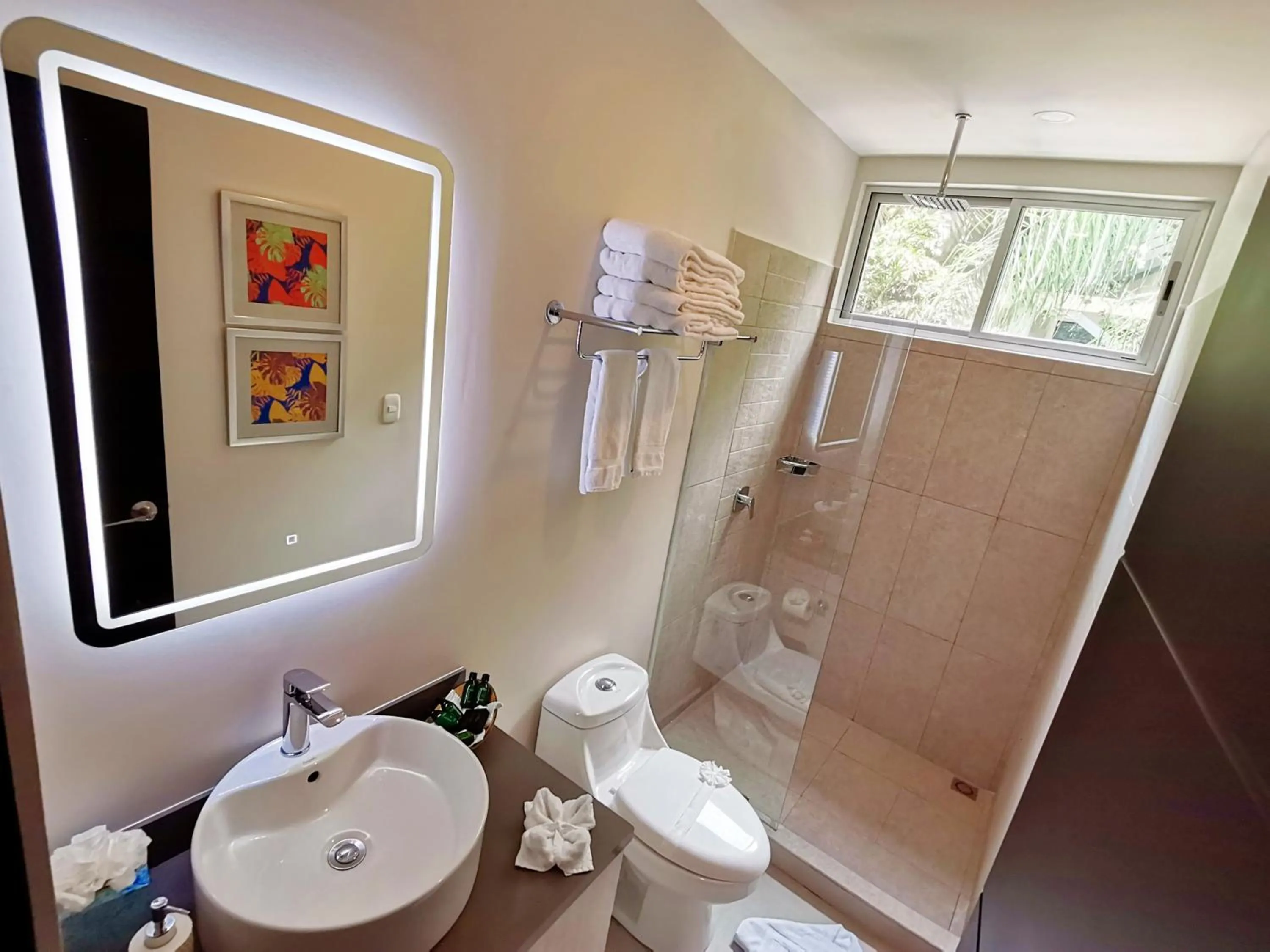 Bathroom in Jungle Vista Boutique Hotel