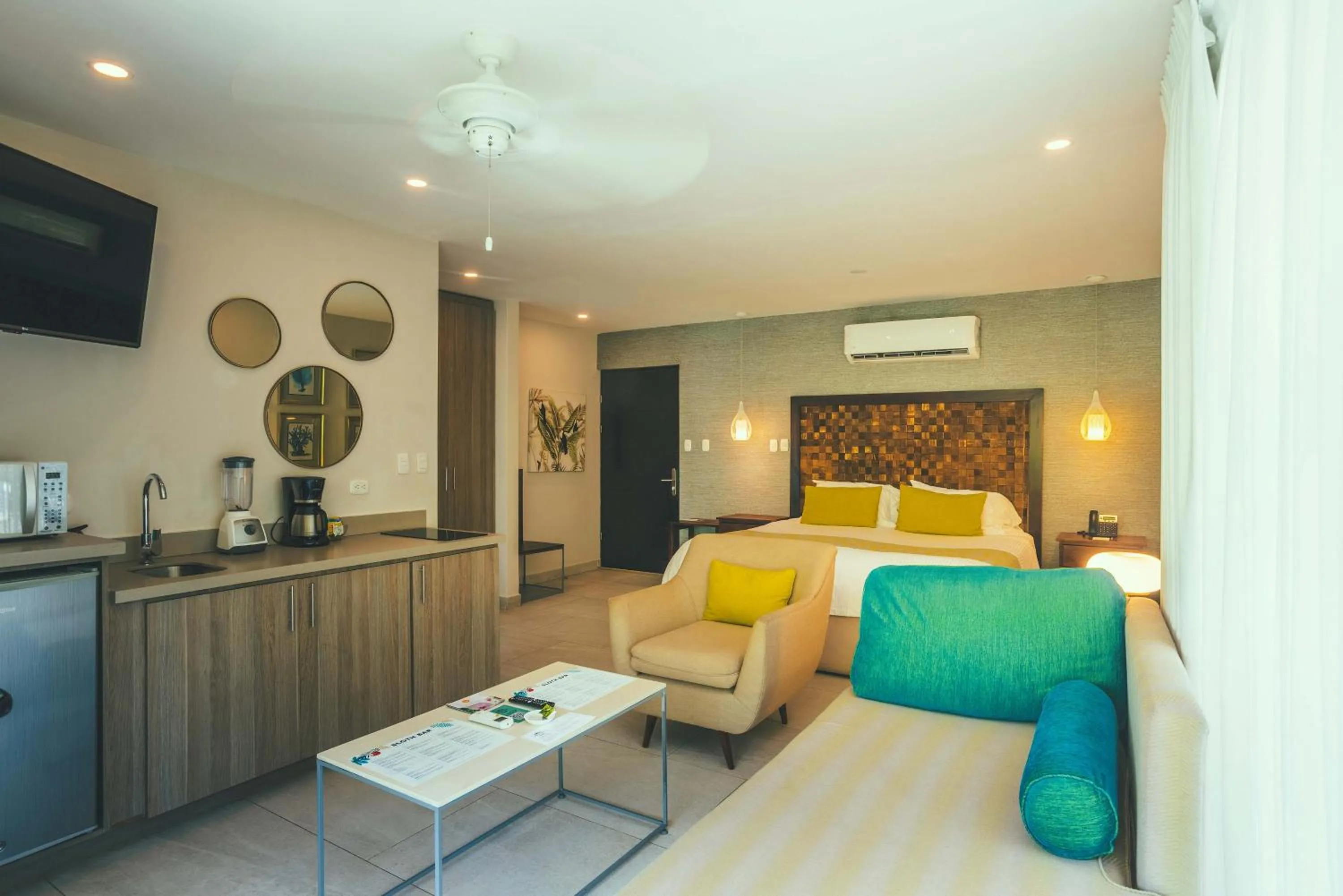 Photo of the whole room, Bed in Jungle Vista Boutique Hotel