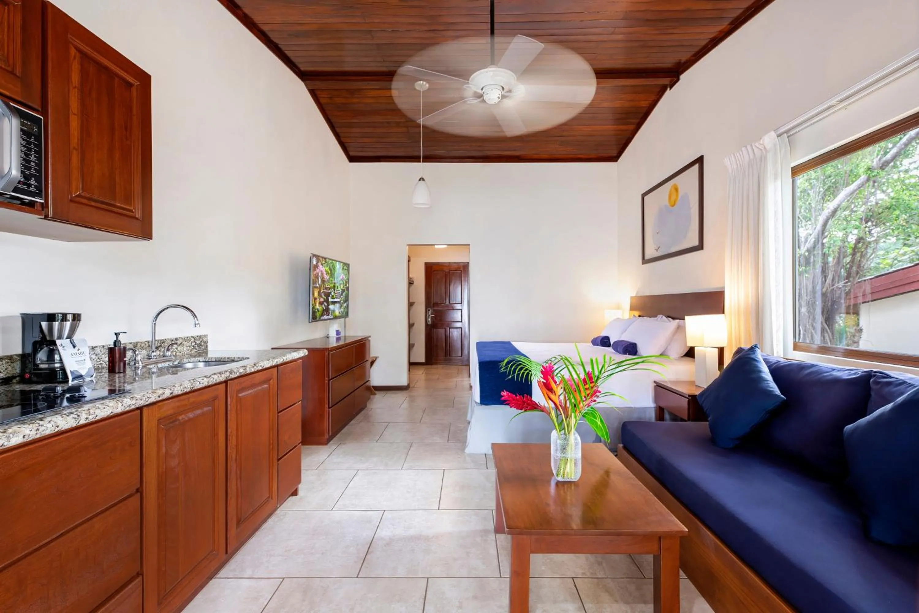 Coffee/tea facilities in The Coast Beachfront Hotel