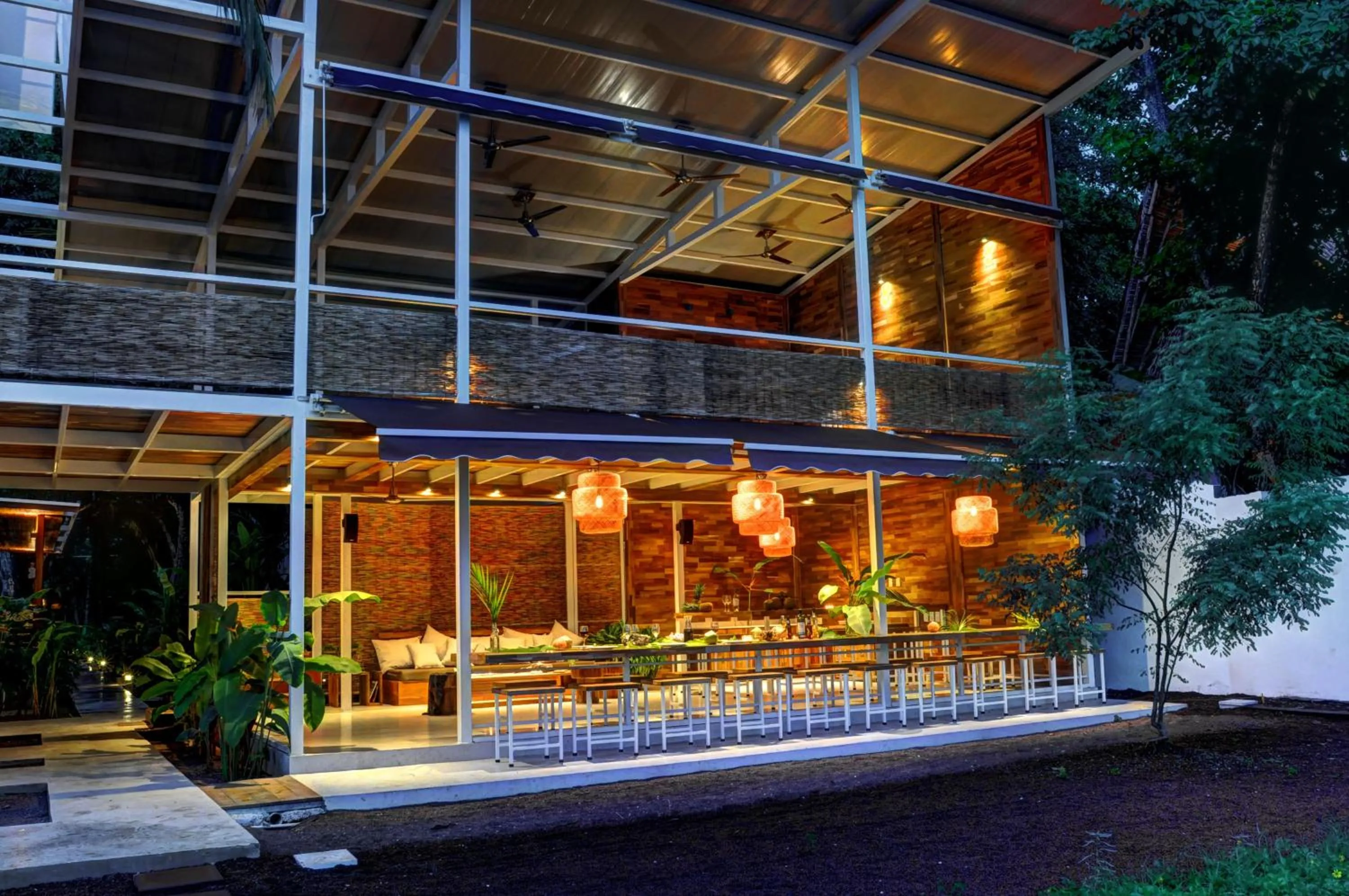 Area and facilities in Moana Surf Resort