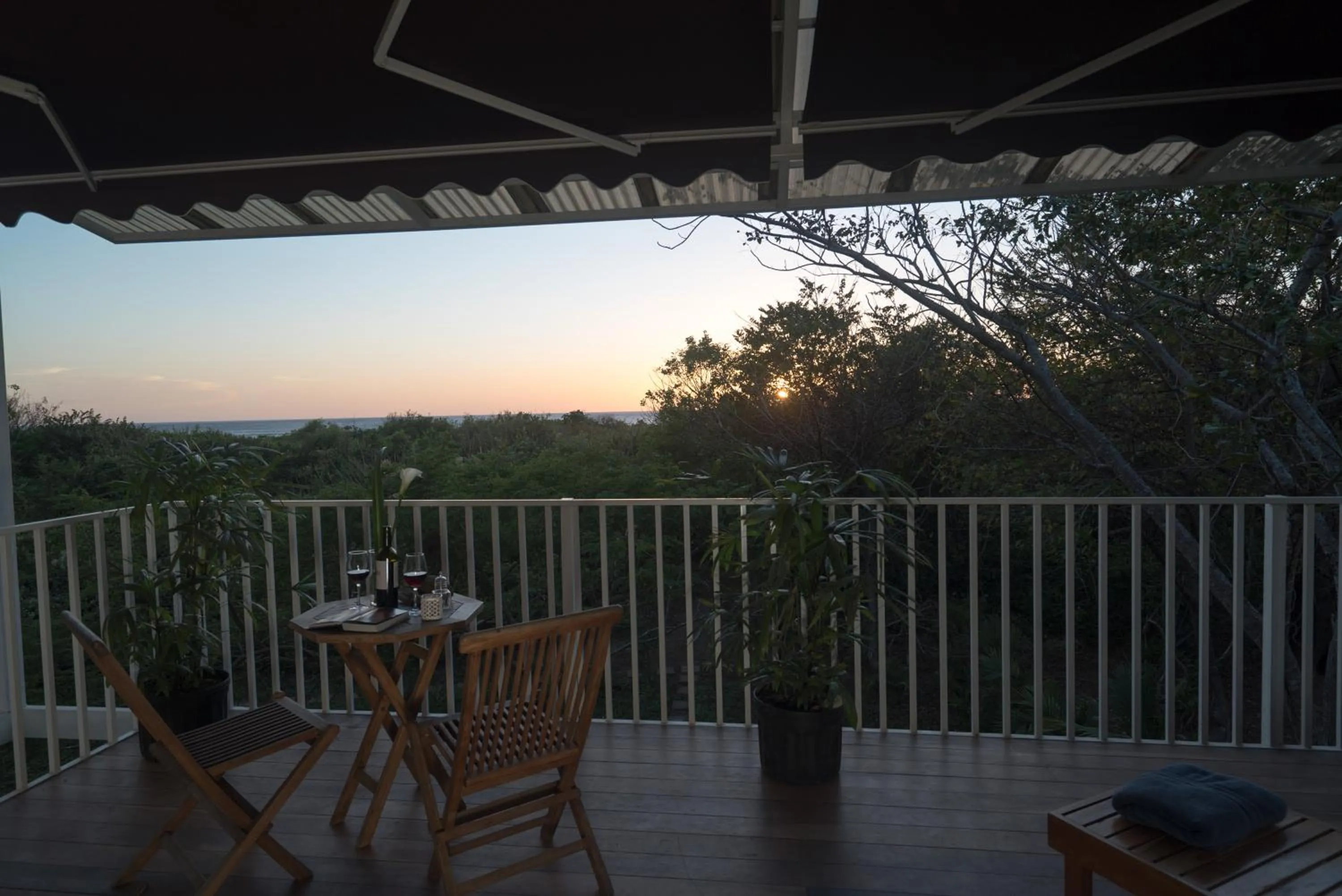 Balcony/Terrace in Moana Surf Resort