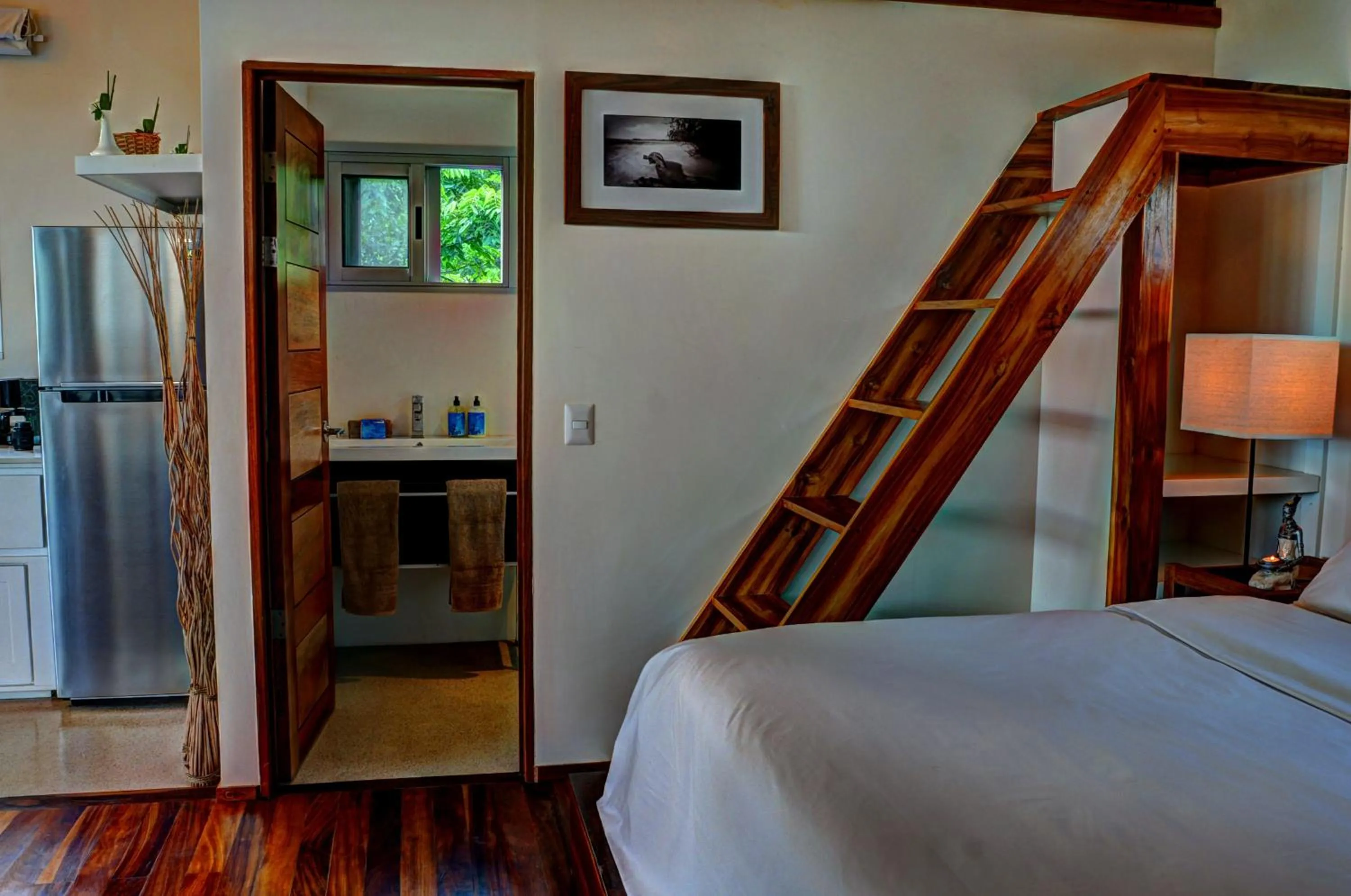 Photo of the whole room, Bed in Moana Surf Resort
