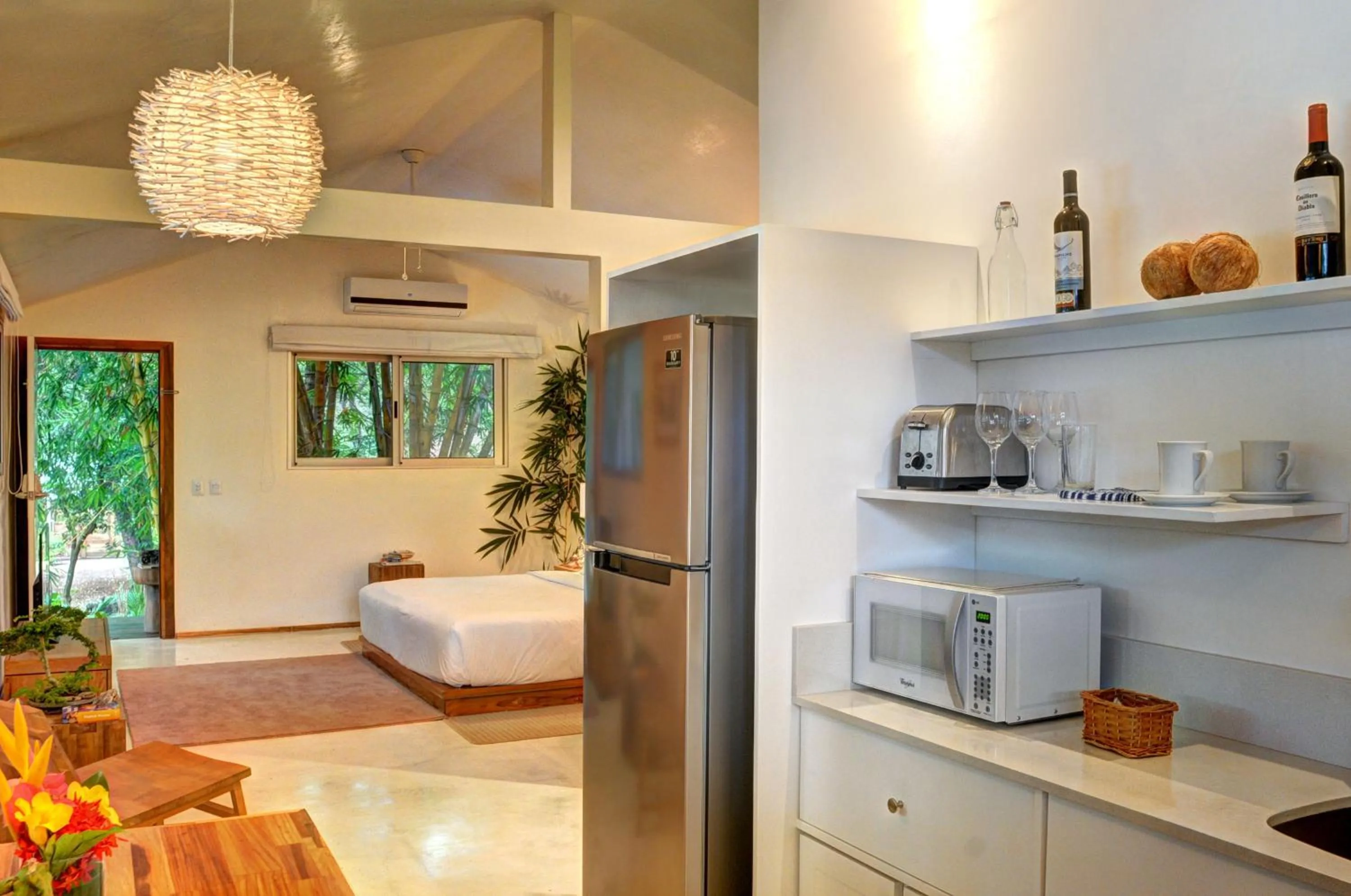 Coffee/tea facilities in Moana Surf Resort