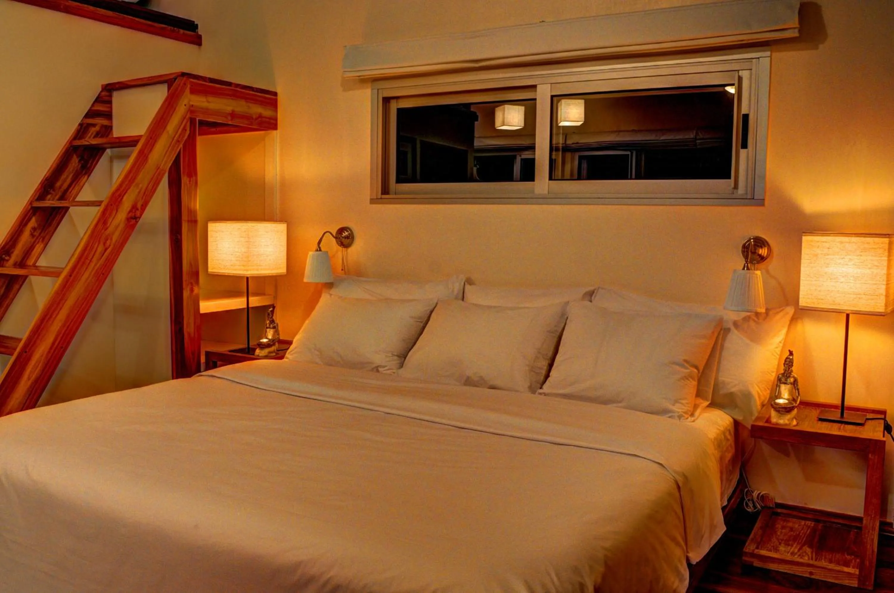 Bed in Moana Surf Resort
