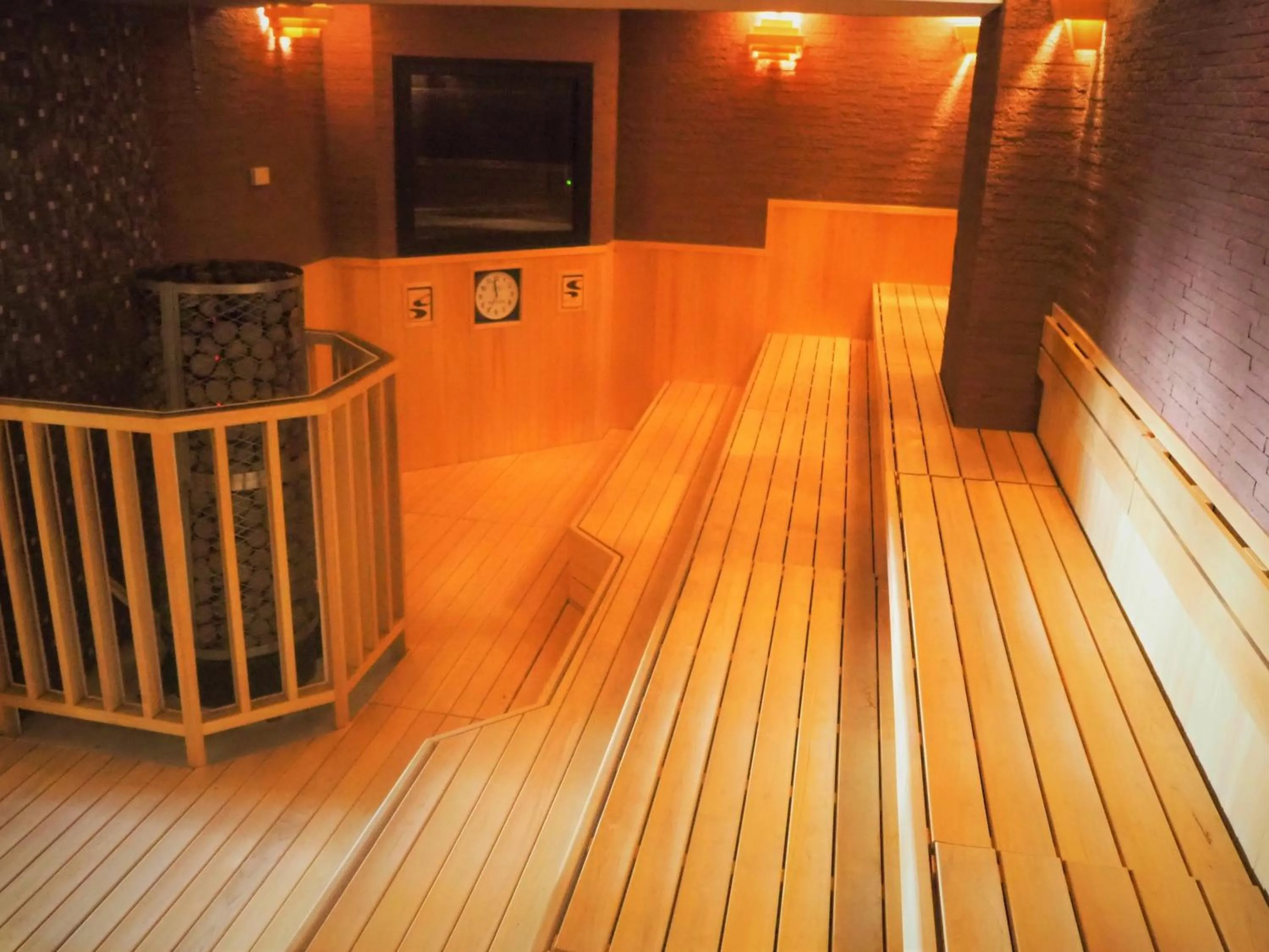 Kawaramachi Gion Onsen Golden Time Takamatsu (Male Only)